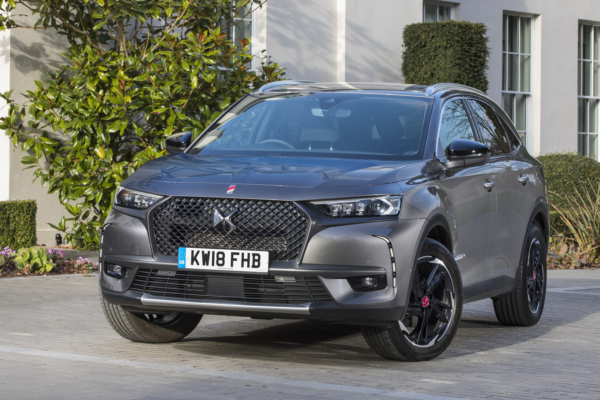 DS7- CROSSBACK-05 DS7 Crossback Arrives In The UK Ready To Steal The Show (50 Pics)