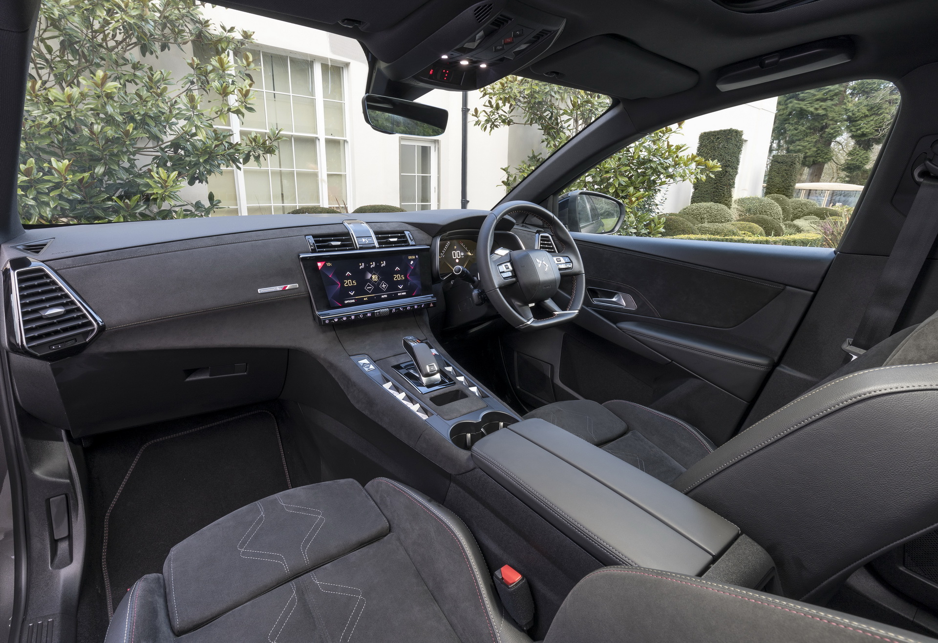 DS7- CROSSBACK-13 DS7 Crossback Arrives In The UK Ready To Steal The Show (50 Pics)