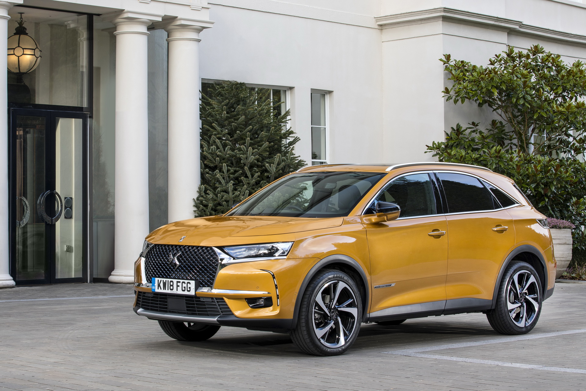 DS7- CROSSBACK-25 DS7 Crossback Arrives In The UK Ready To Steal The Show (50 Pics)