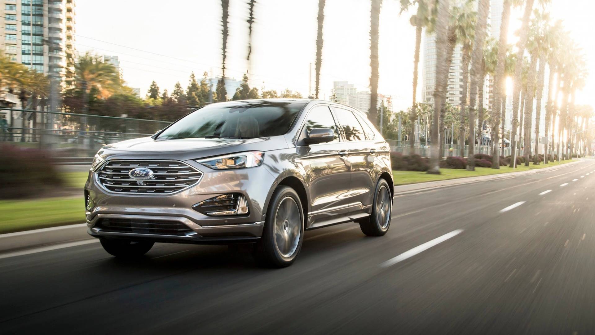 Ford-Edge-11 Ford Edge Titanium Elite Does Its Best Denali Impression