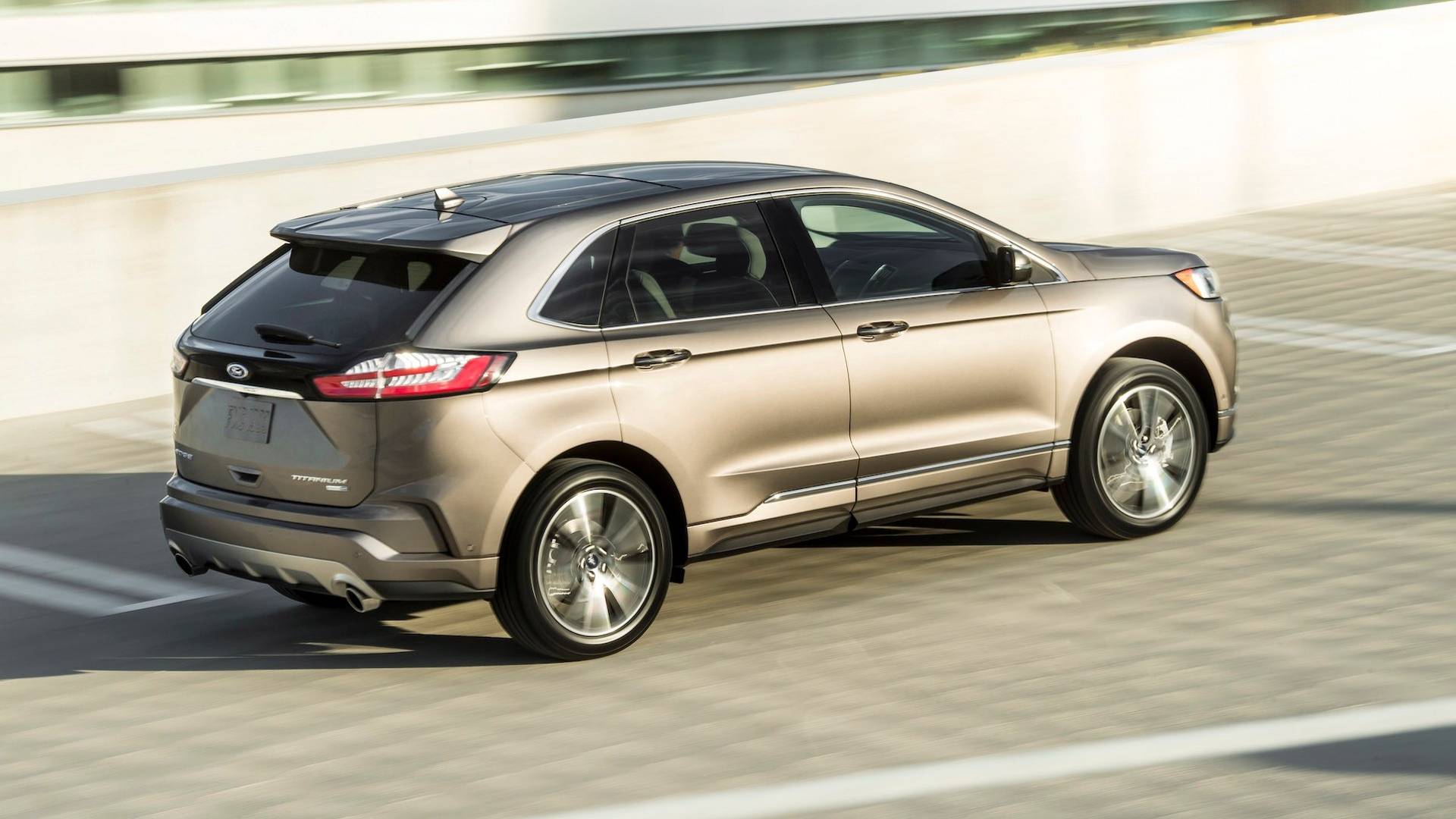 Ford-Edge-17 Ford Edge Titanium Elite Does Its Best Denali Impression