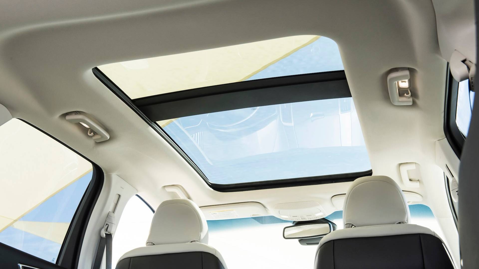 Ford-Edge-27 Ford Edge Titanium Elite Does Its Best Denali Impression