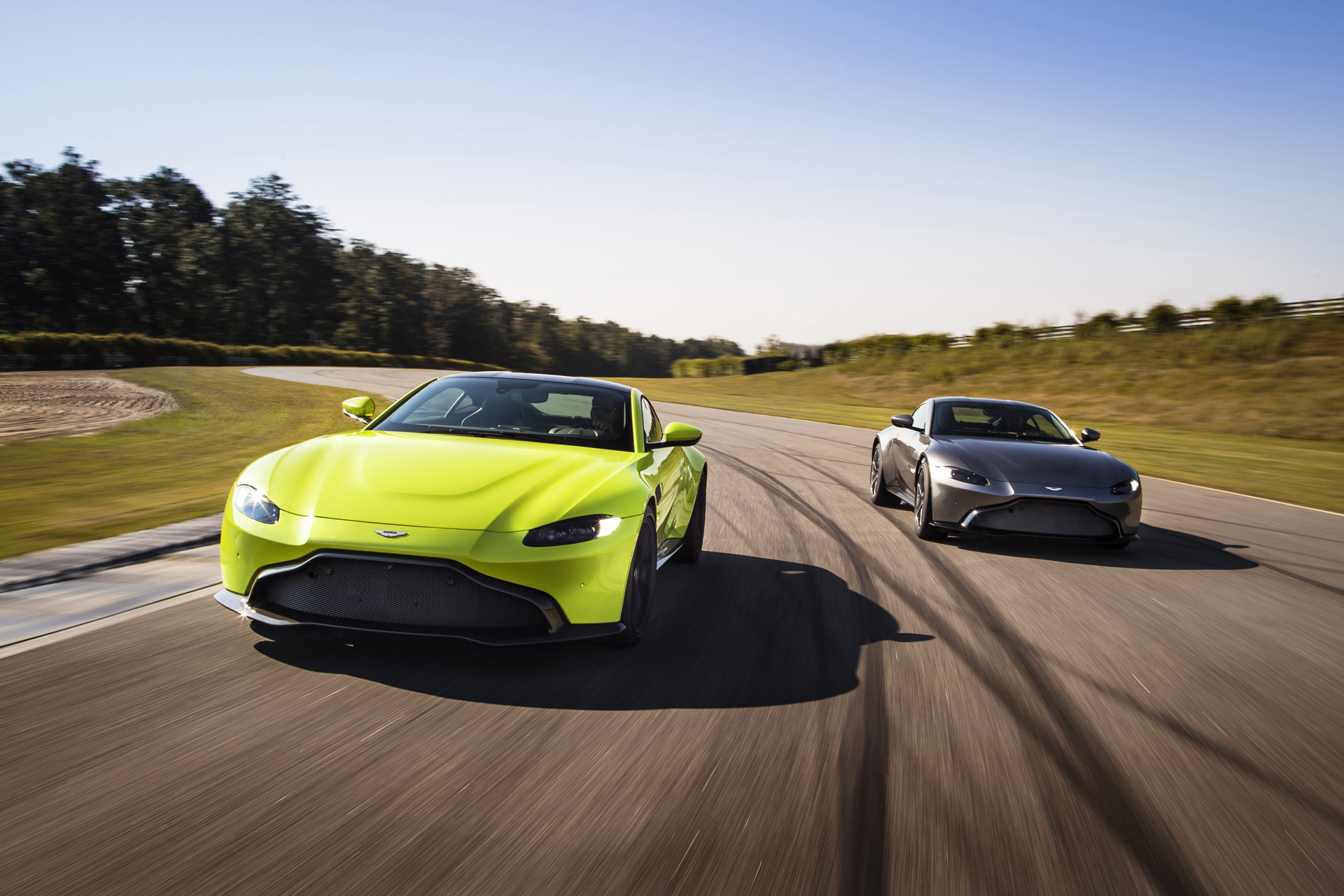 AM 6
Atlanta
September 2017
Photo: Drew Gibson Take A Hot Lap With An F1 Driver In An Aston Vantage Or McLaren 720S