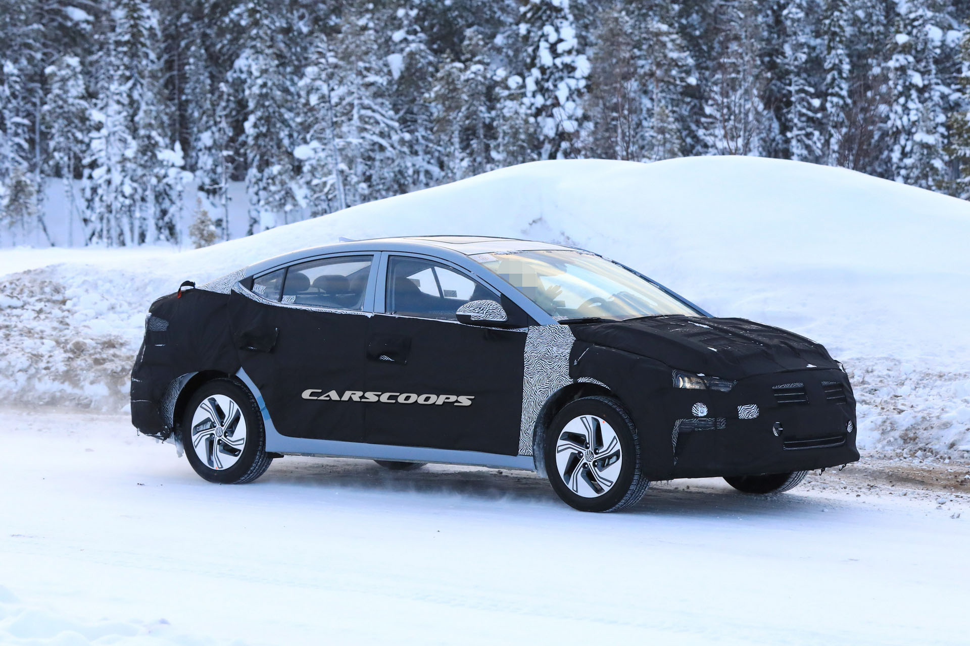 Hyundai-Elantra-EV-06 Is This An All-Electric Hyundai Elantra?