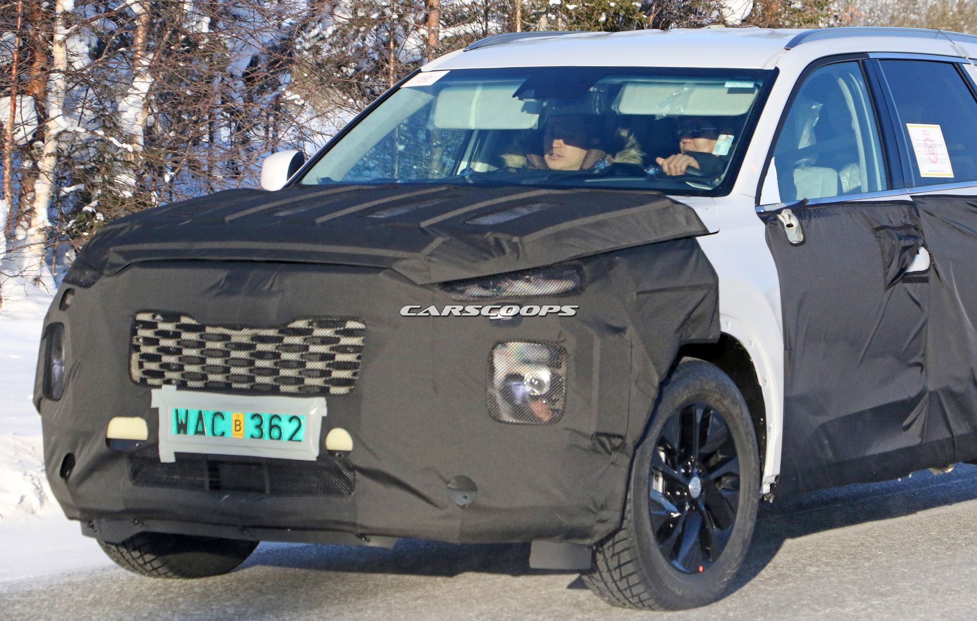 Hyundai-Full-Size-SUV-Spy-Shots-3.jpg
