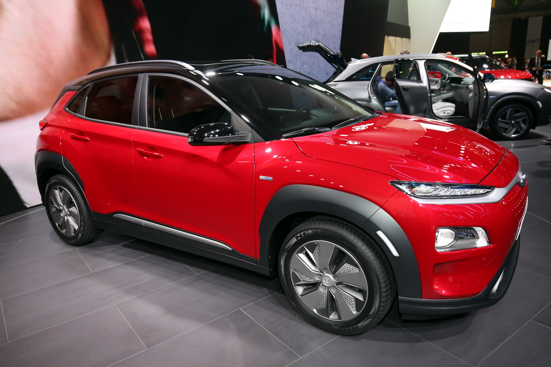 Hyundai-Kona-EV-10 Hyundai Kona Electric Has 204 Horses And Up To 292 Miles Of Range