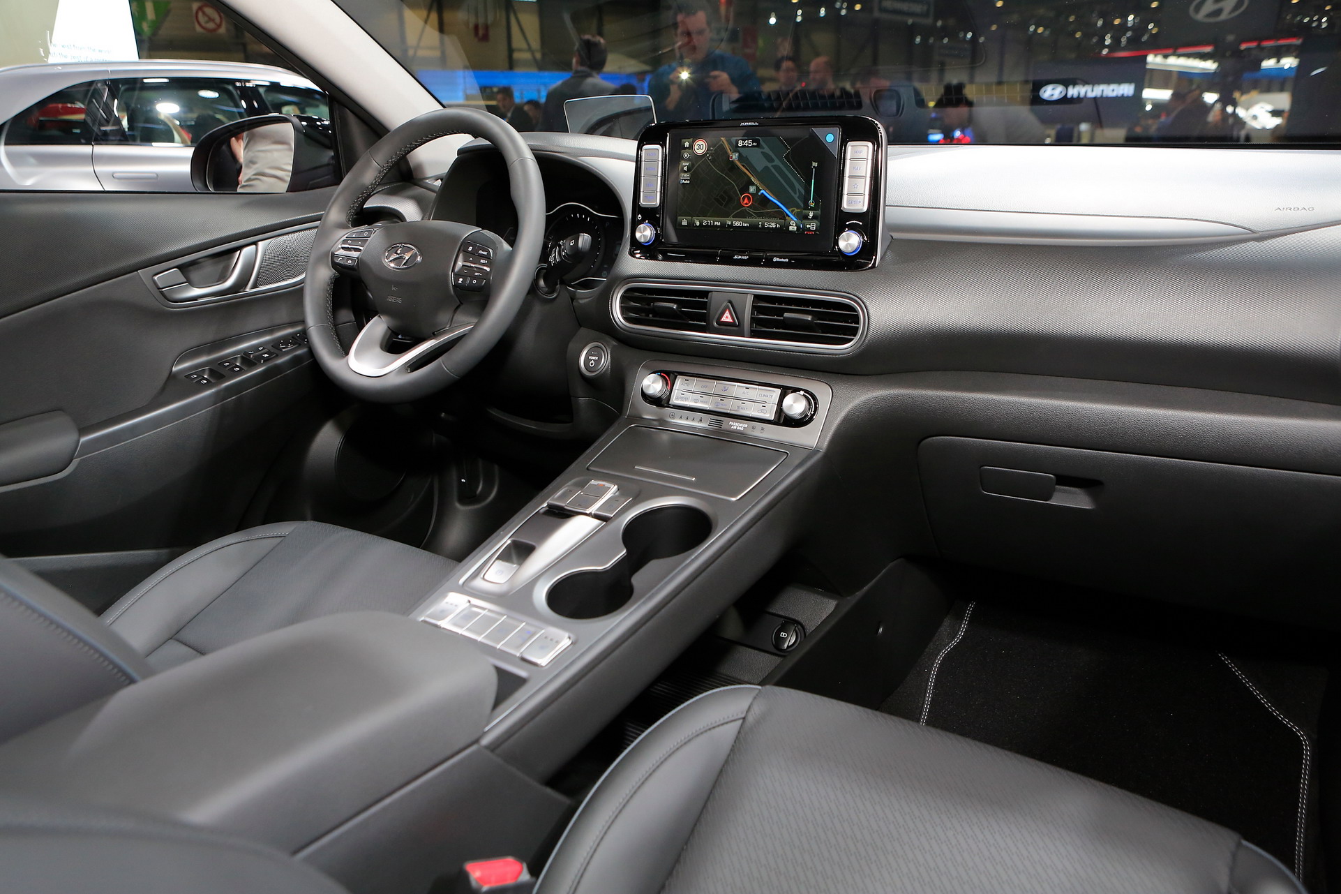 Hyundai-Kona-EV-7 Hyundai Kona Electric Has 204 Horses And Up To 292 Miles Of Range