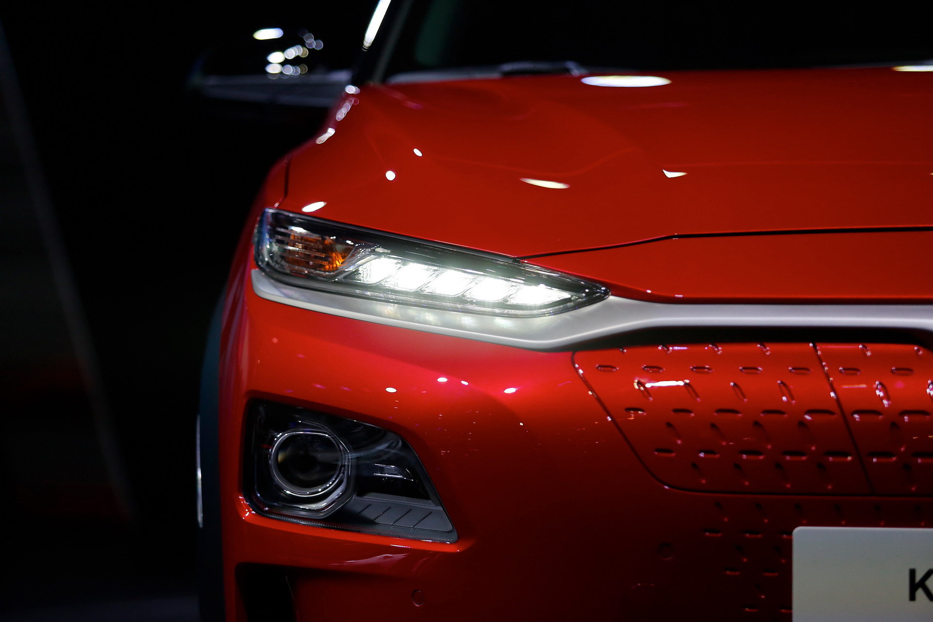 Hyundai-Kona-EV-9 Hyundai Kona Electric Has 204 Horses And Up To 292 Miles Of Range