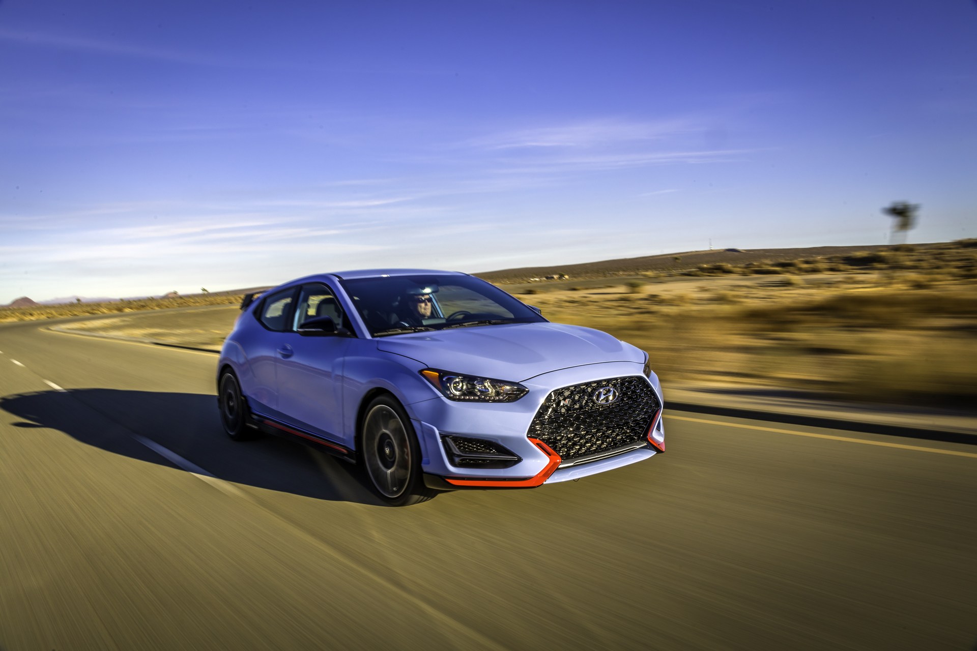 Hyundai-Veloster-N-3 Hear The 2019 Hyundai Veloster N Crackle To Life