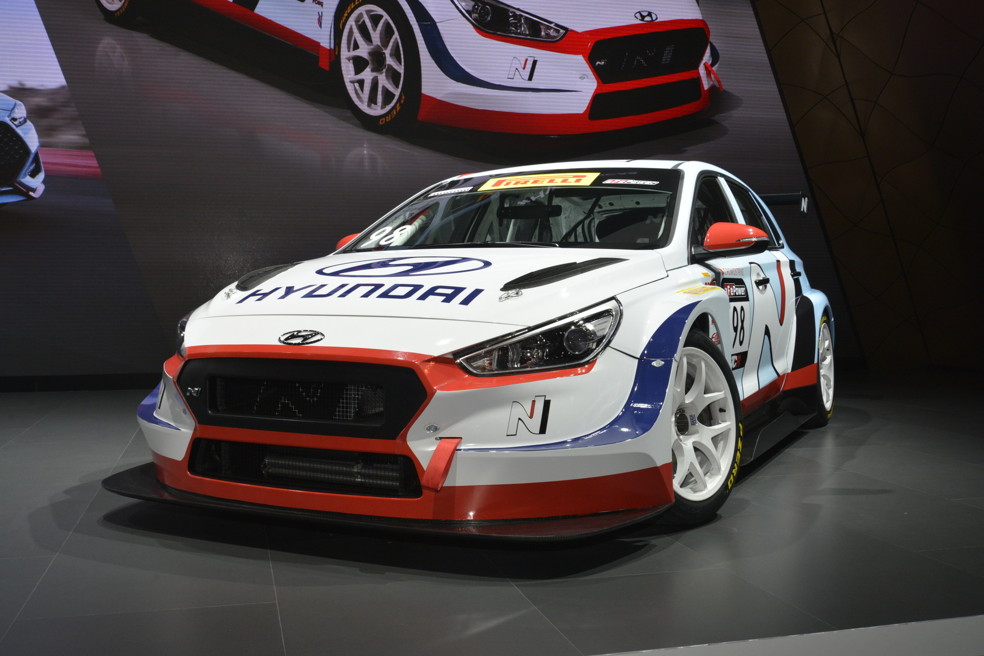 Hyundai-i30-N-TCR-7 Hyundai i30 N TCR Race Car Debuts In Chicago