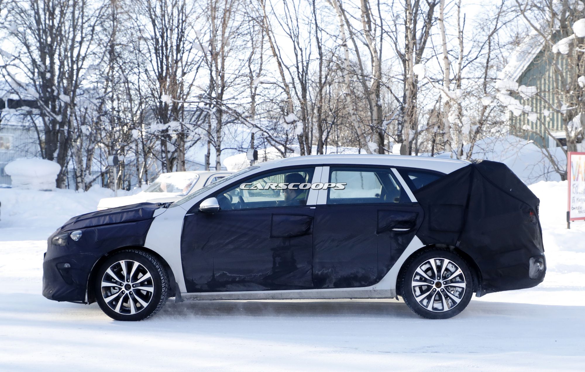 Kia-Ceed-Sportswagon-Spy-Shots-8 2019 Kia Ceed Sportswagon To Be Practical And Stylish