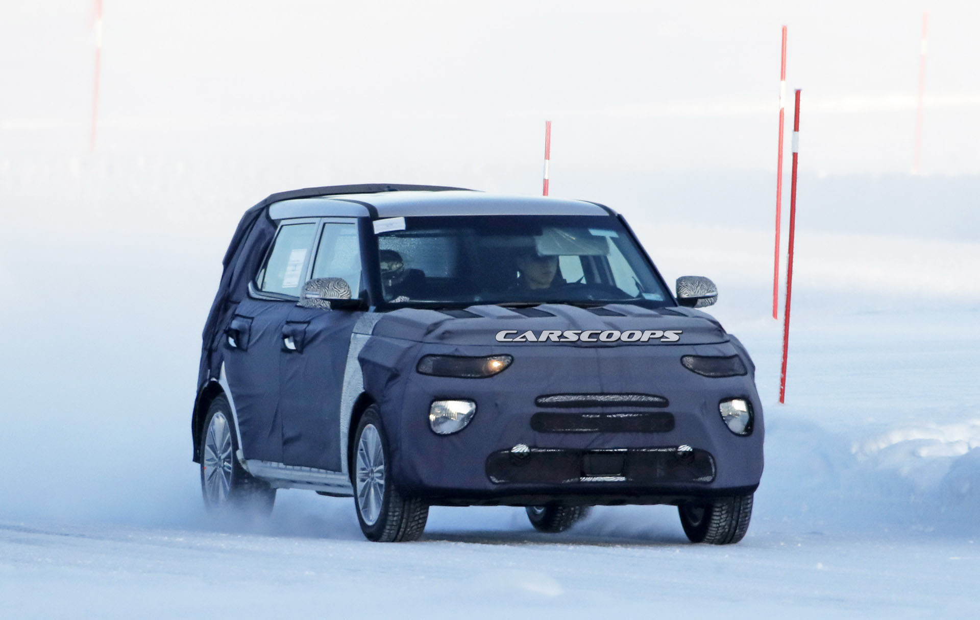 Kia-Soul-03 Scoop: Next-Gen Kia Soul To Retain Its Funky Boxiness