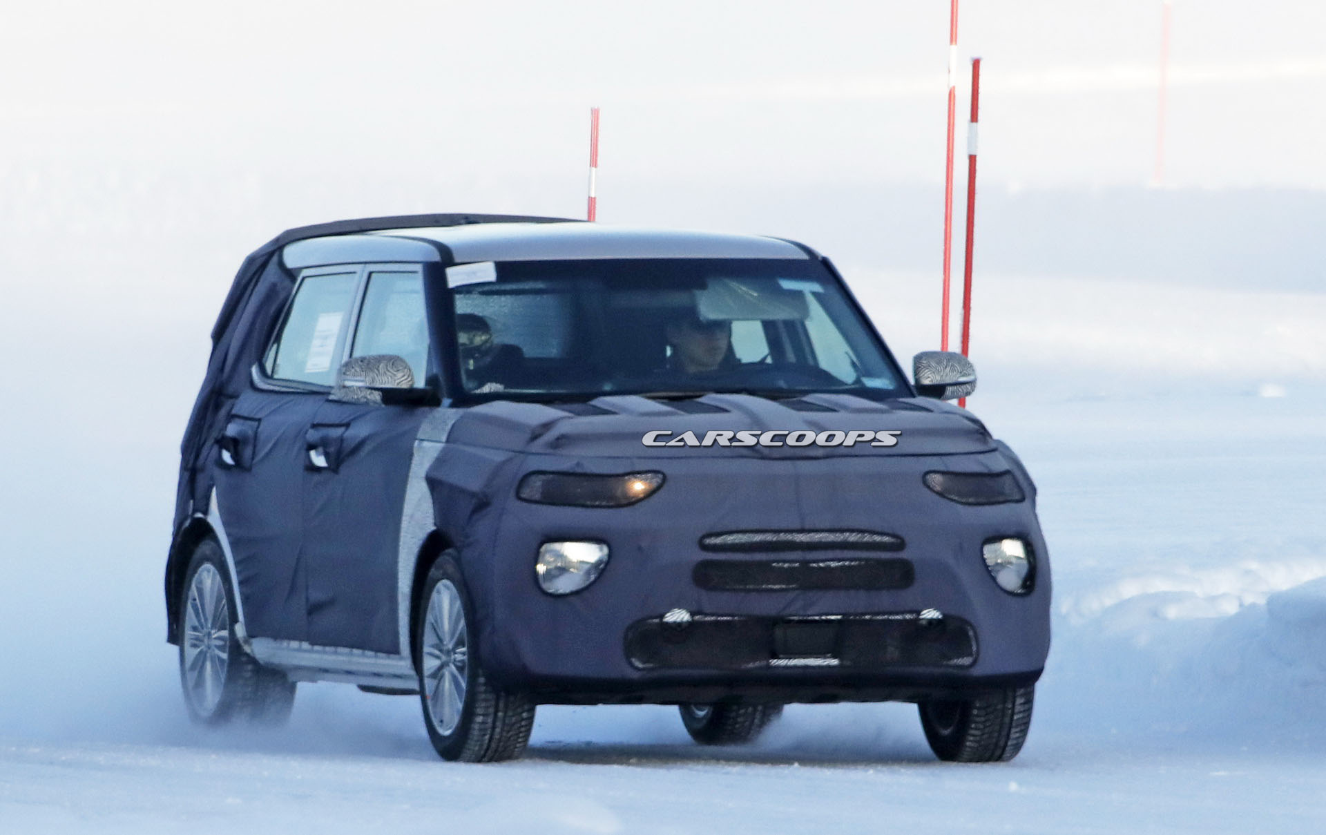 Kia-Soul-04 Scoop: Next-Gen Kia Soul To Retain Its Funky Boxiness