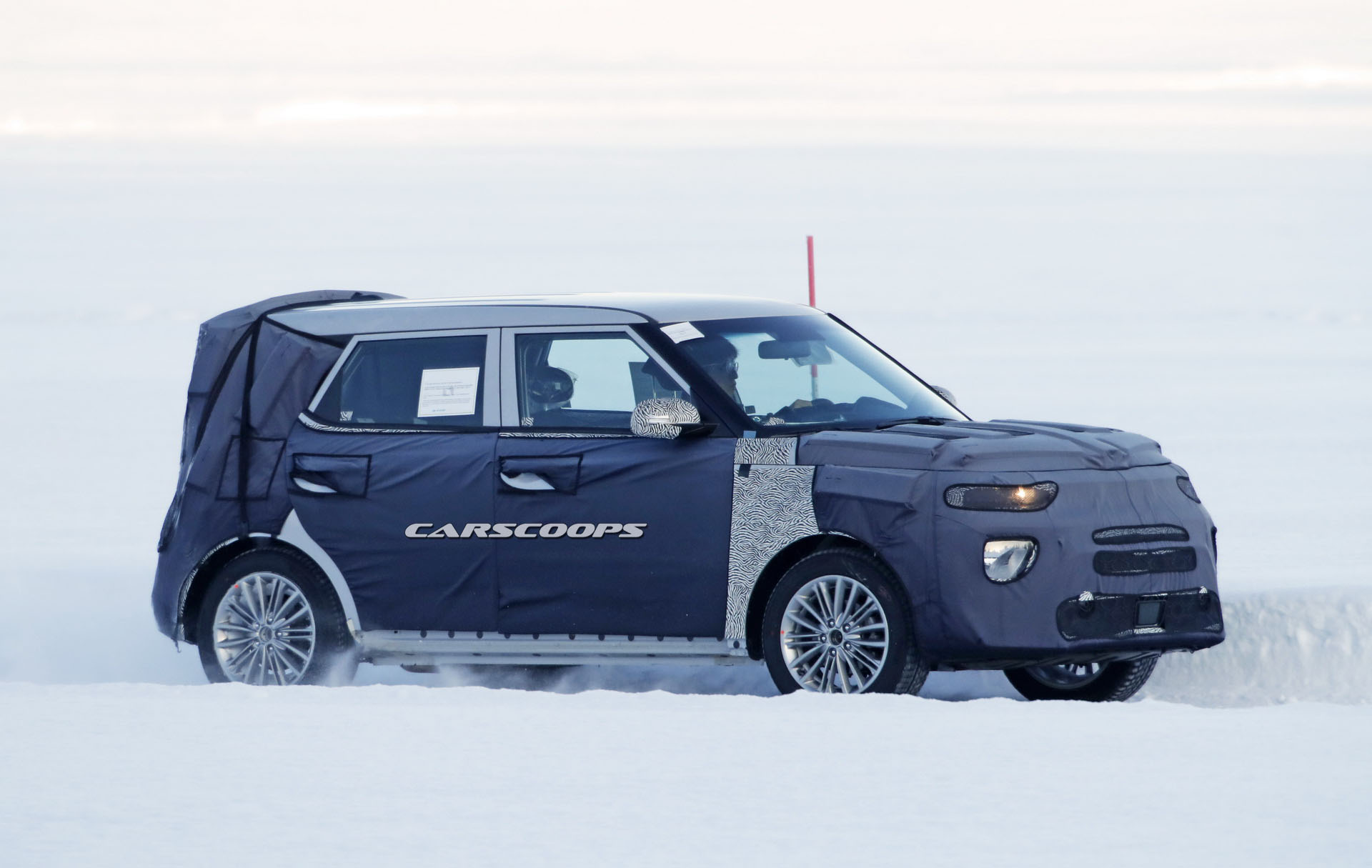 Kia-Soul-07 Scoop: Next-Gen Kia Soul To Retain Its Funky Boxiness