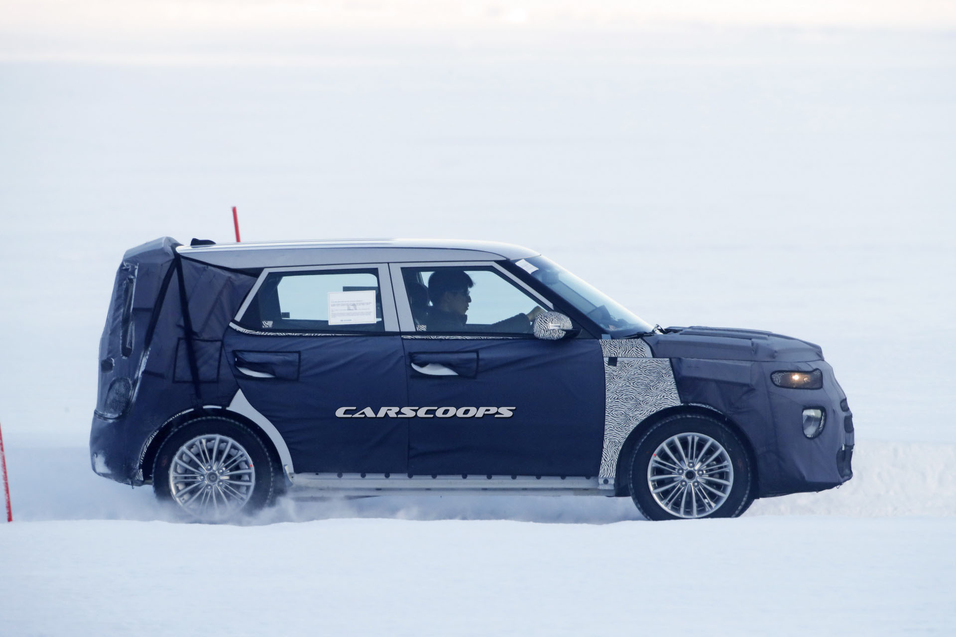 Kia-Soul-09 Scoop: Next-Gen Kia Soul To Retain Its Funky Boxiness