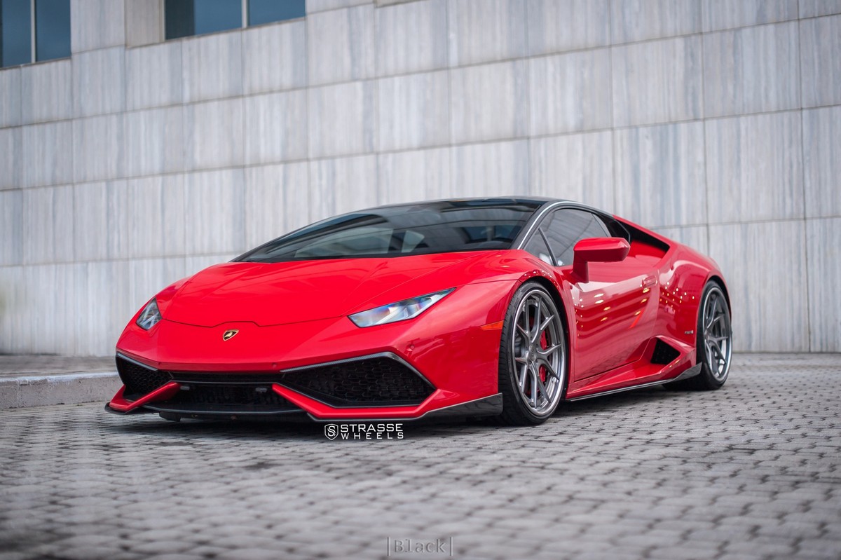 Lamborghini-Huracan-Strasse-Wheels-14 Lamborghini Huracan Looks Delicious In Rosso Corsa, Even Better With Those Rims