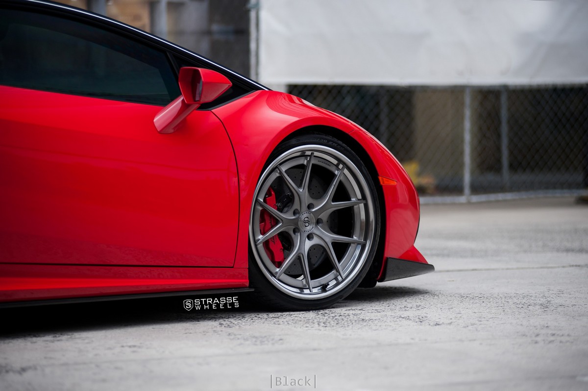 Lamborghini-Huracan-Strasse-Wheels-19 Lamborghini Huracan Looks Delicious In Rosso Corsa, Even Better With Those Rims