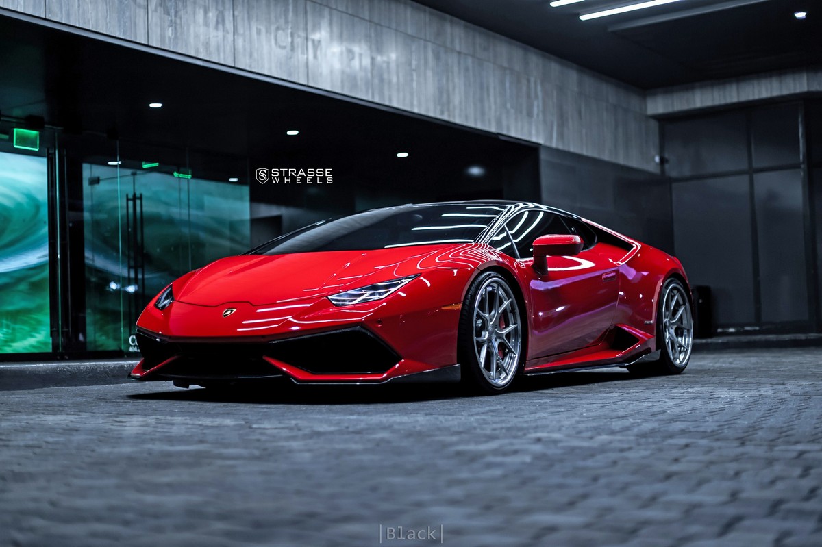 Lamborghini-Huracan-Strasse-Wheels-7 Lamborghini Huracan Looks Delicious In Rosso Corsa, Even Better With Those Rims