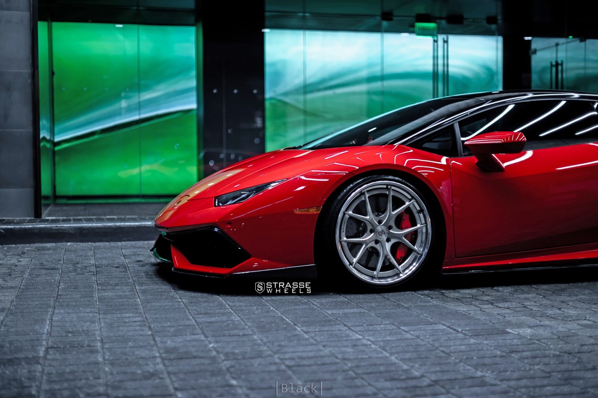 Lamborghini-Huracan-Strasse-Wheels-8 Lamborghini Huracan Looks Delicious In Rosso Corsa, Even Better With Those Rims