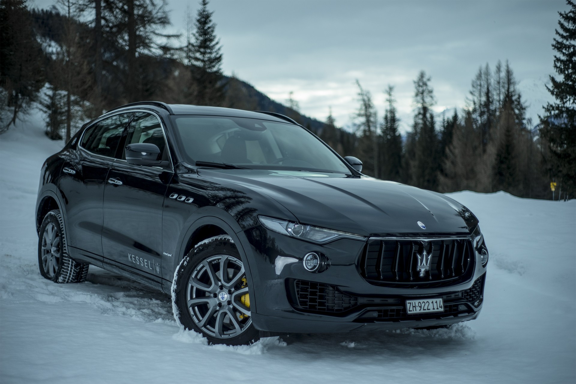 Maserati-Levante-10 Maserati Tows Snowboarder To A New Guinness World Record
