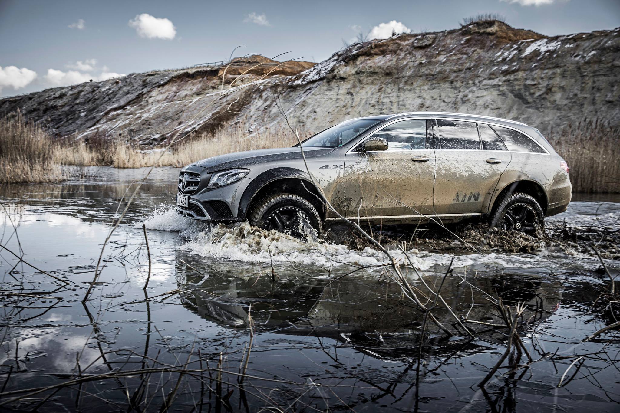 Mercedes-E-Class-All-Terrain-4x42-4 Is Mercedes’ E-Class All-Terrain 4×4² Prototype As Badass As It Looks?