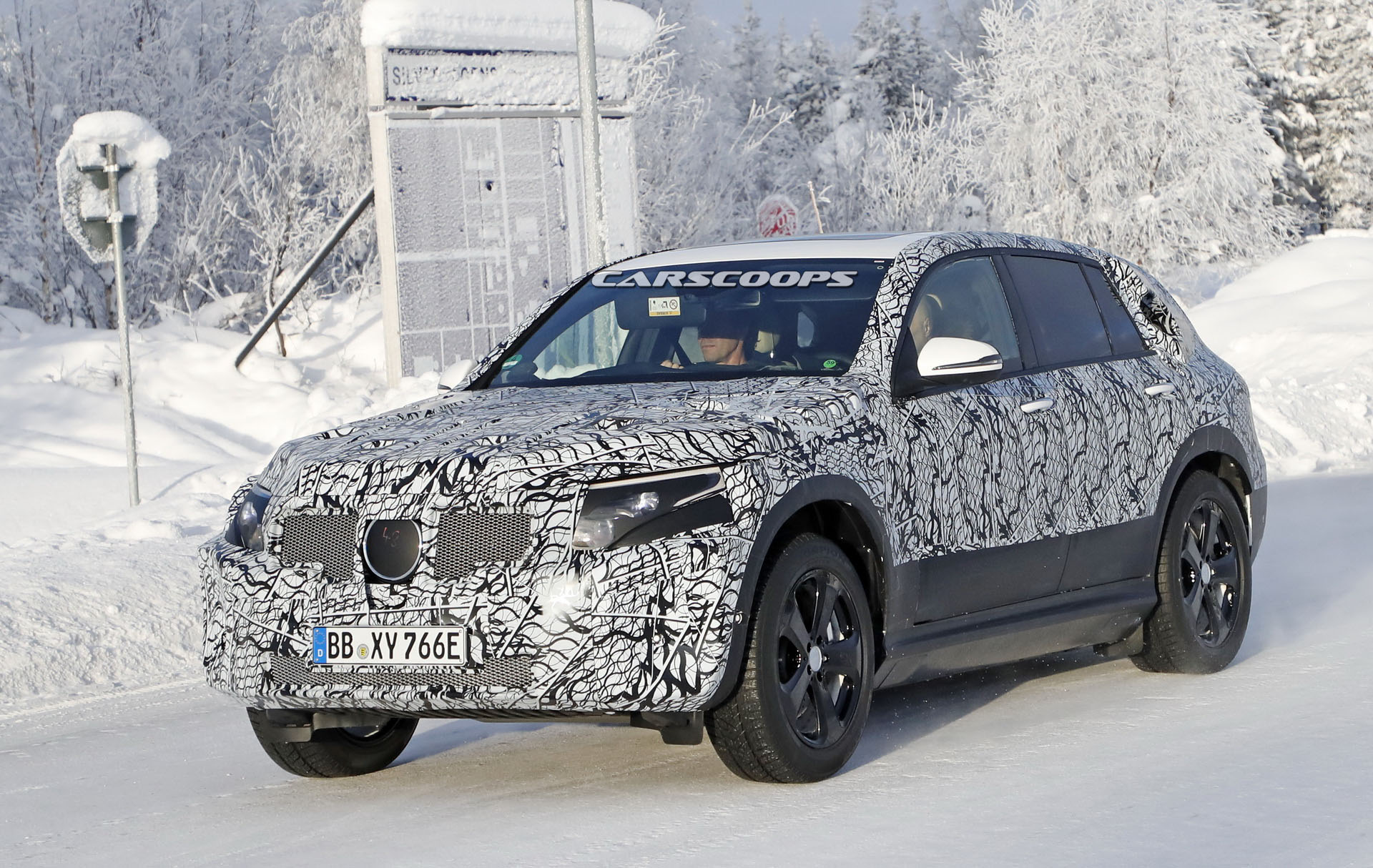 Mercedes-EQC-13 Electric Mercedes EQ C SUV Coming In 2019 With Over 300 Miles Of Range