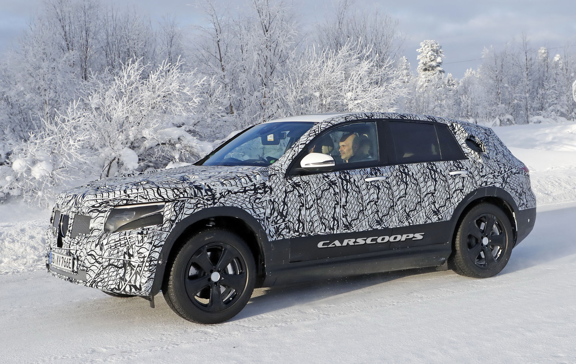 Mercedes-EQC-14 Mercedes EQ C To Bow In Geneva Alongside A V6-Powered X-Class