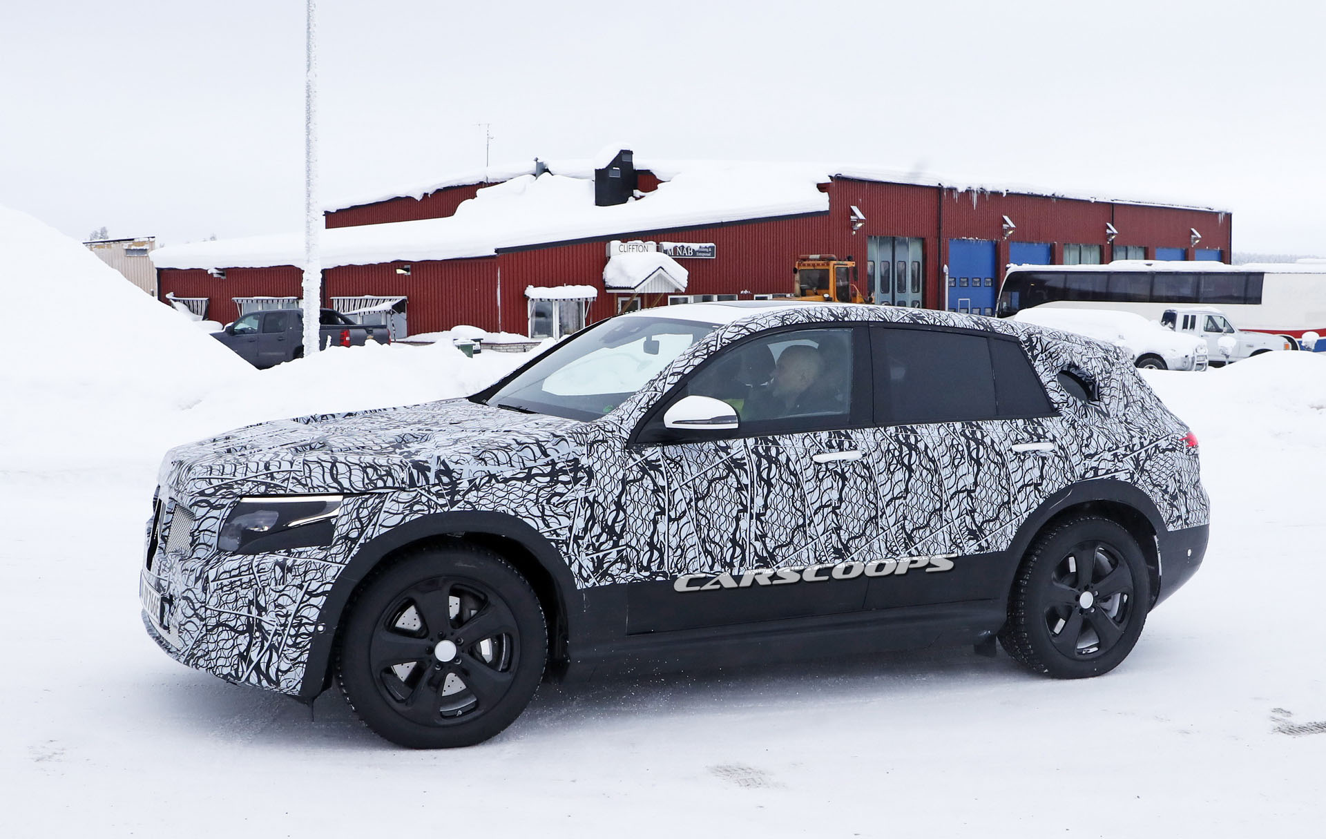 Mercedes-EQC-6 Electric Mercedes EQ C SUV Coming In 2019 With Over 300 Miles Of Range