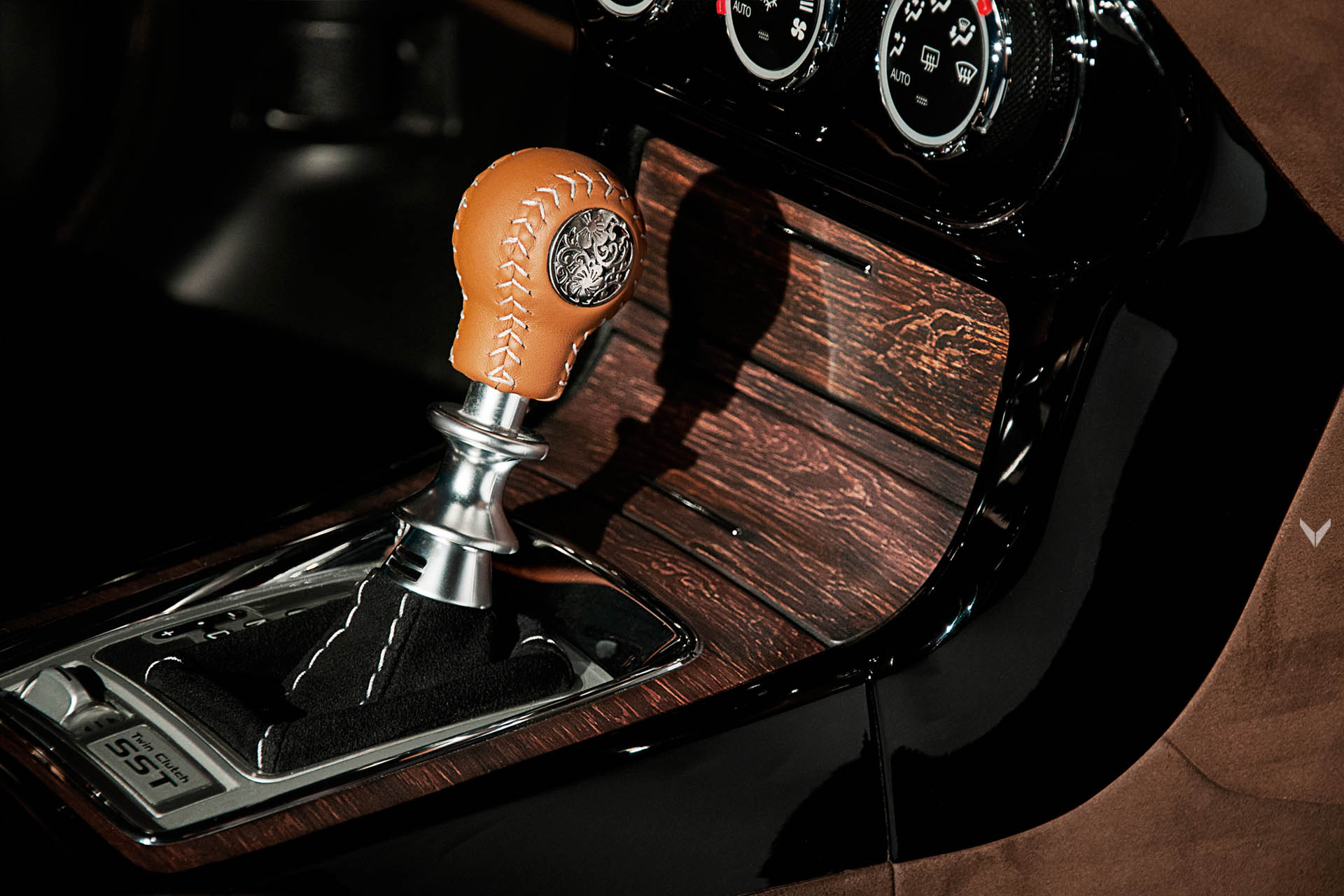 Mitsubishi_Ronin_15 copy Vilner Transforms A Mitsubishi Lancer Into The Luxurious Allroads Ronin