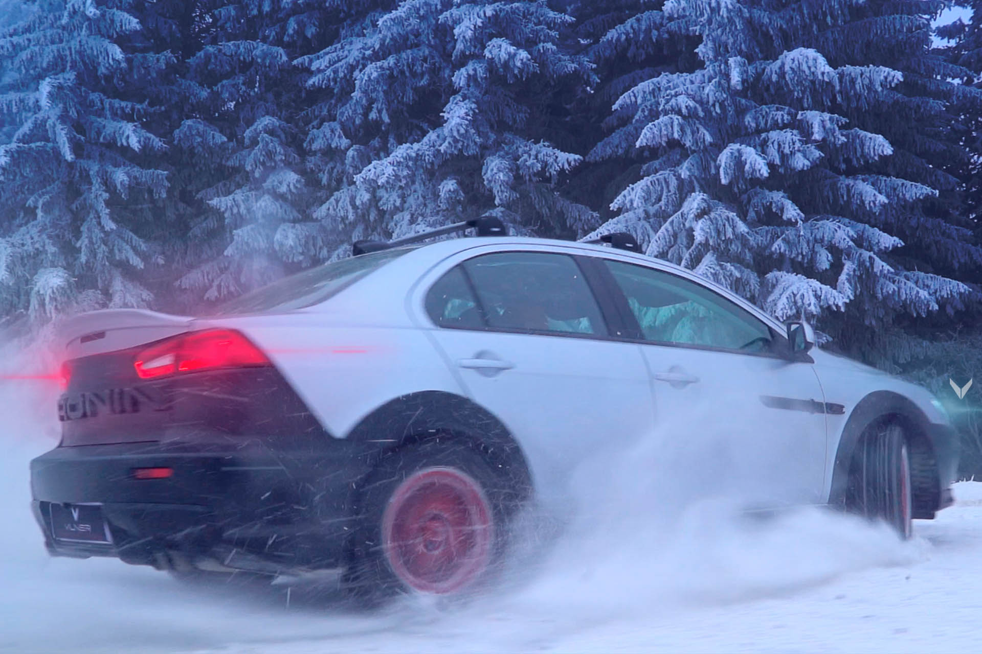 Mitsubishi_Ronin_24 copy Vilner Transforms A Mitsubishi Lancer Into The Luxurious Allroads Ronin