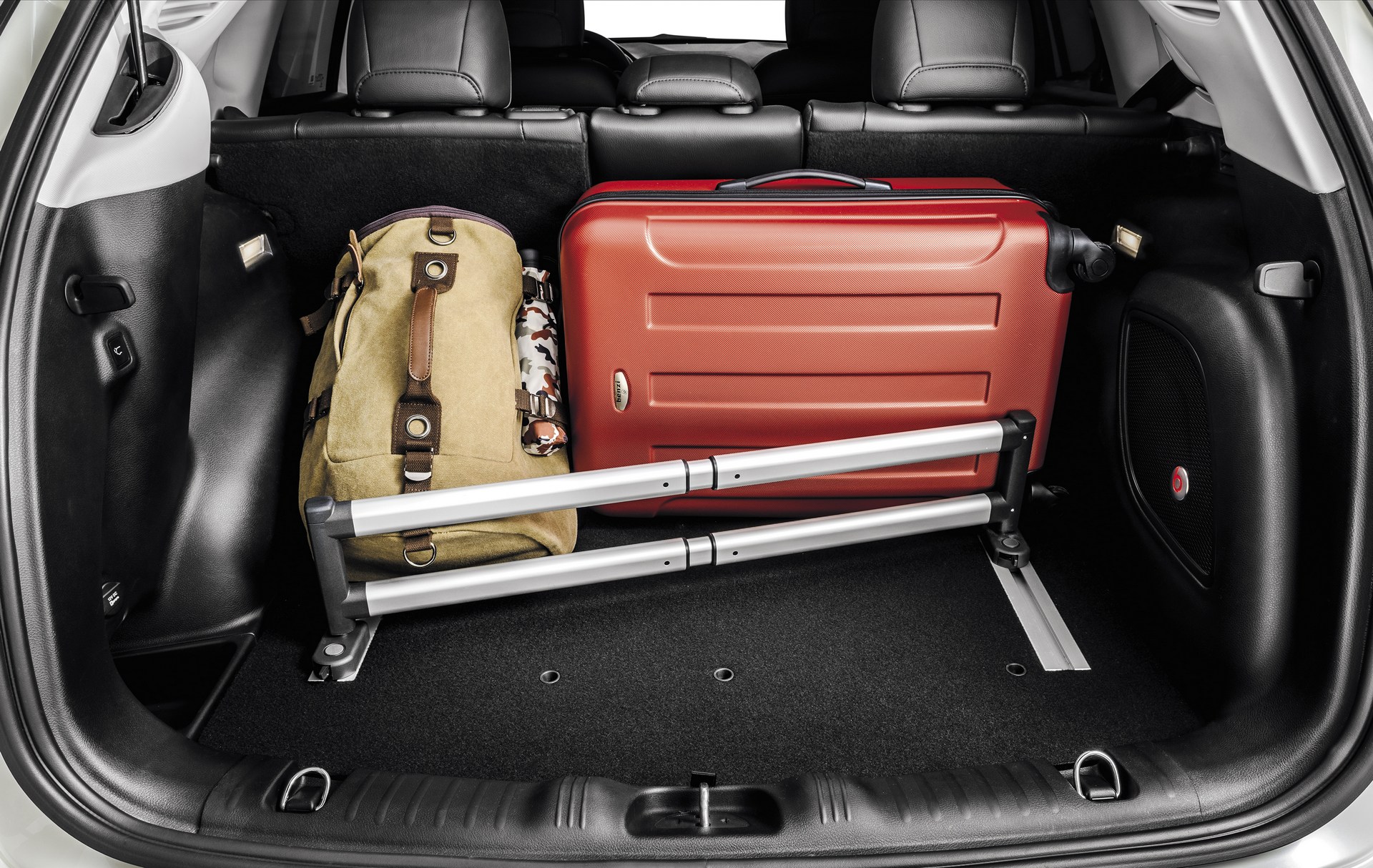 Mopar-Geneva-8 Mopar Previews Customized Jeeps And Alfa Romeo Parts For Geneva