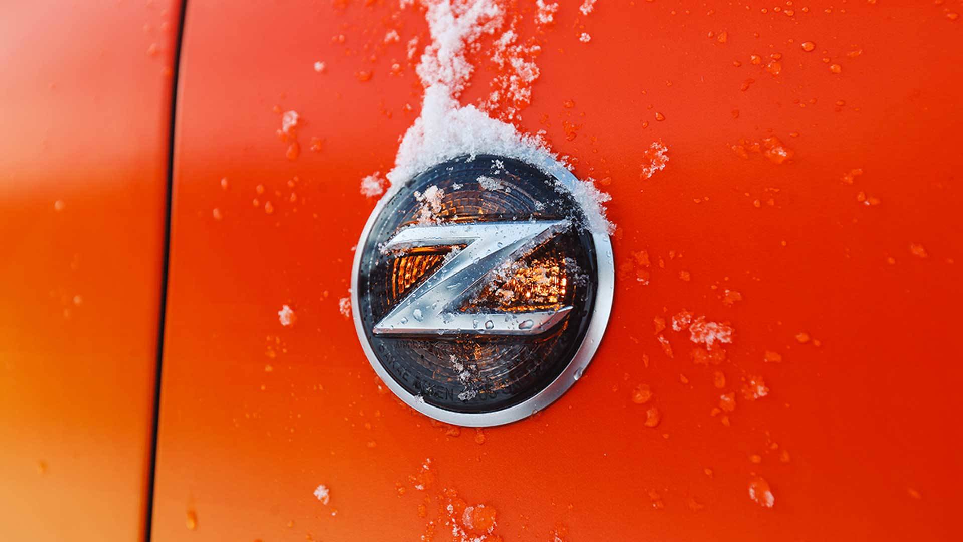 Nissan-370Zki-12 Nissan Turns The 370Z Into A Huge Snowmobile