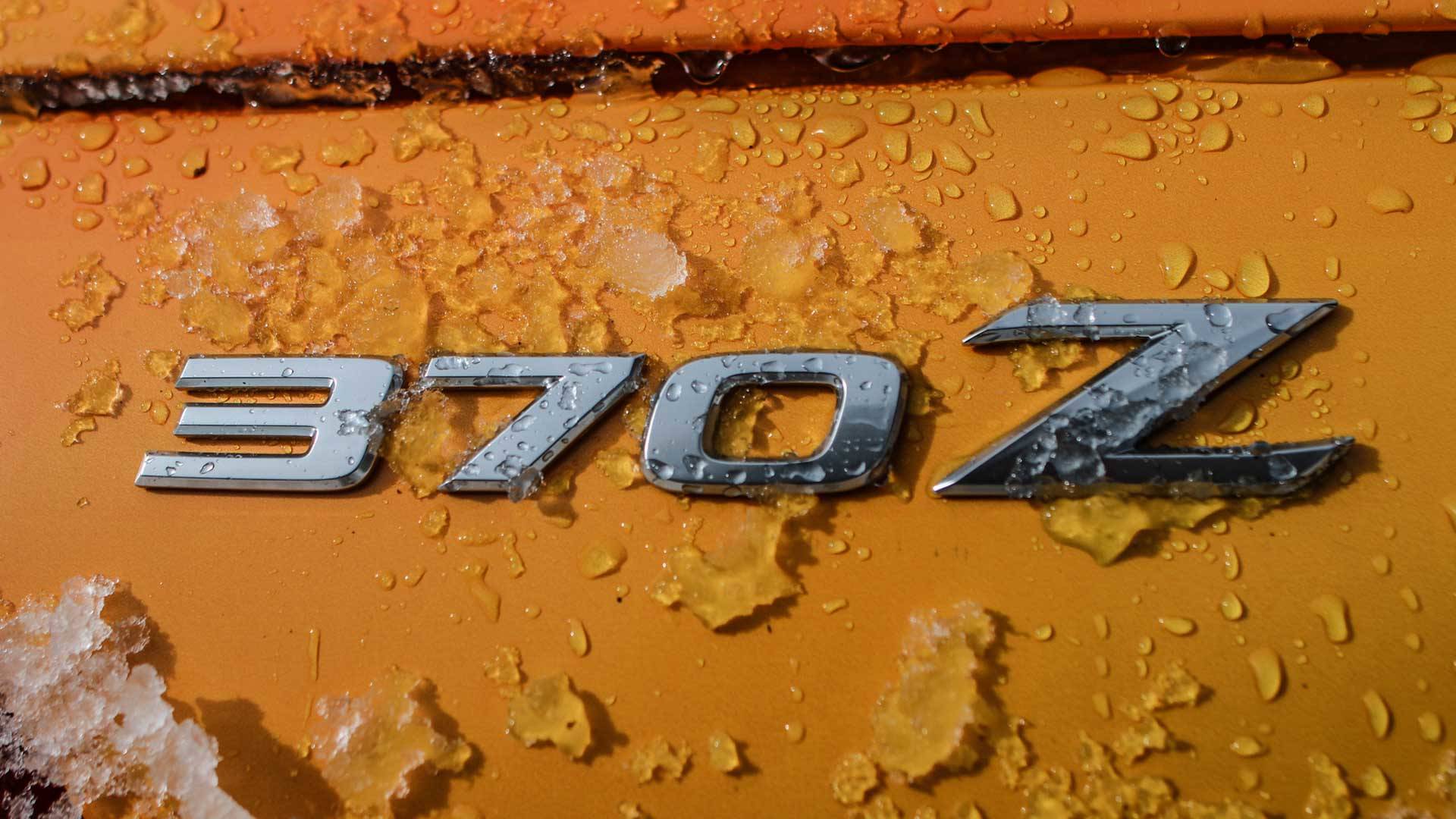 Nissan-370Zki-2 Nissan Turns The 370Z Into A Huge Snowmobile