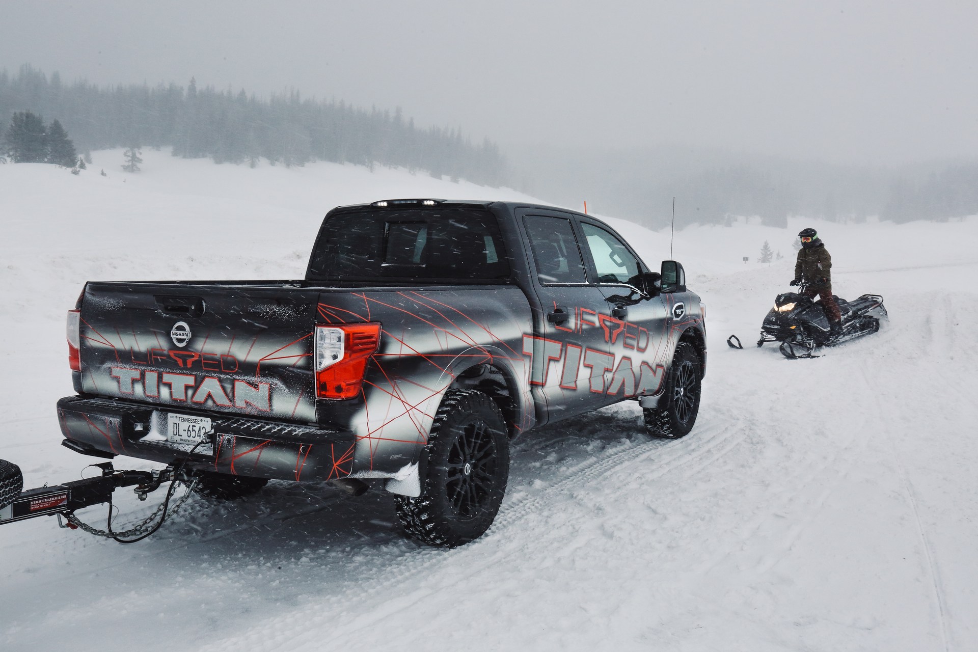 Nissan TITAN and TITAN XD now available with factory-authorized Nissan Lifts The Lid On Factory-Authorized Lifts Kits For The Titan