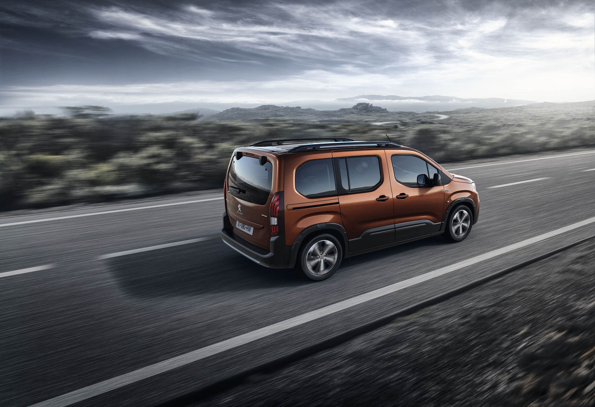 PEUGEOT_RIFTER_1802STYP006 copy Peugeot Rifter Forms New Partnership To Replace Tepee Van