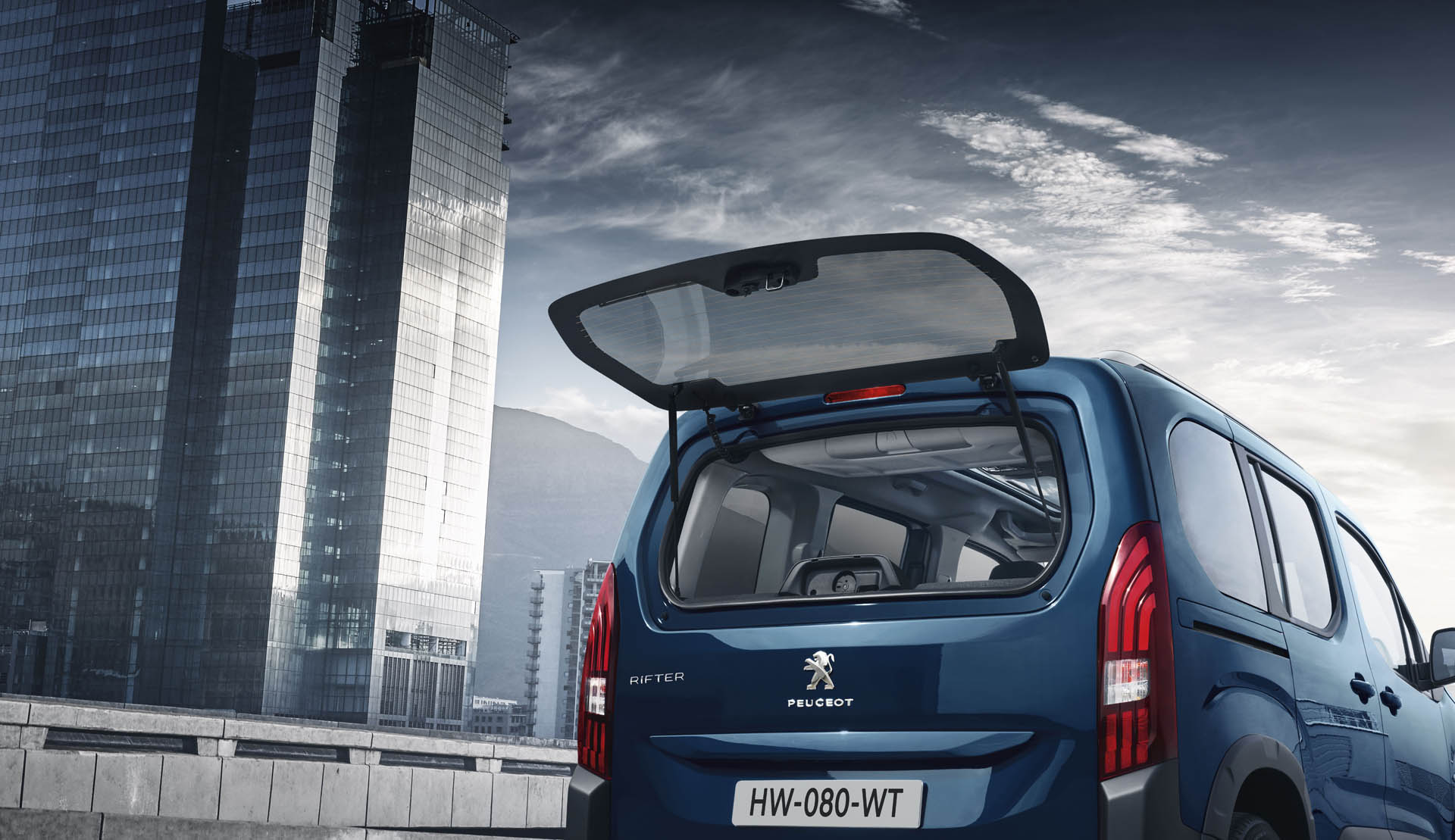 PEUGEOT_RIFTER_1802STYP034 copy Peugeot Rifter Forms New Partnership To Replace Tepee Van