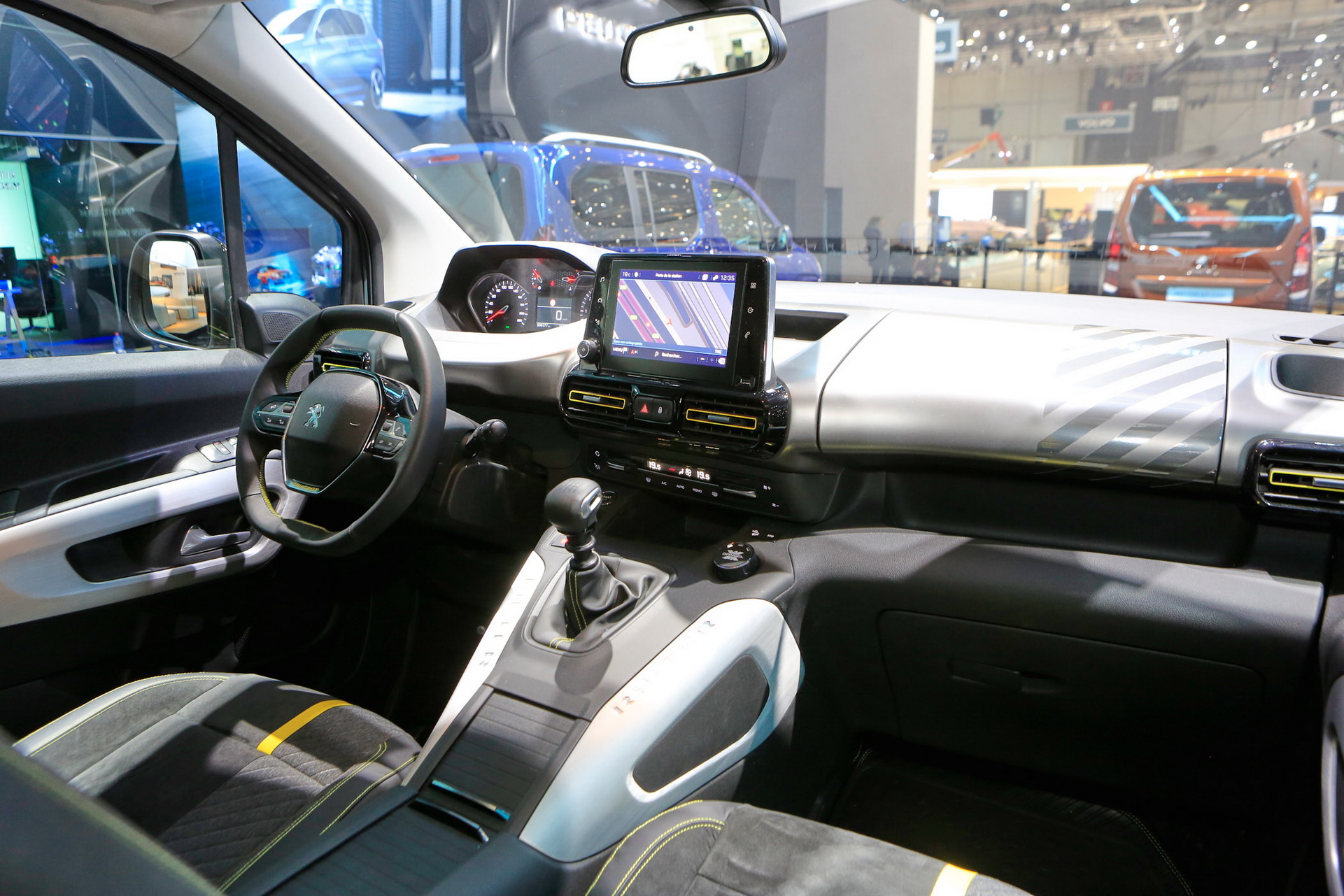 Peugeot-Rifter-4x4-C4 Peugeot Rifter 4×4 Concept Takes The French Van Off The Beaten Path | Geneva Images