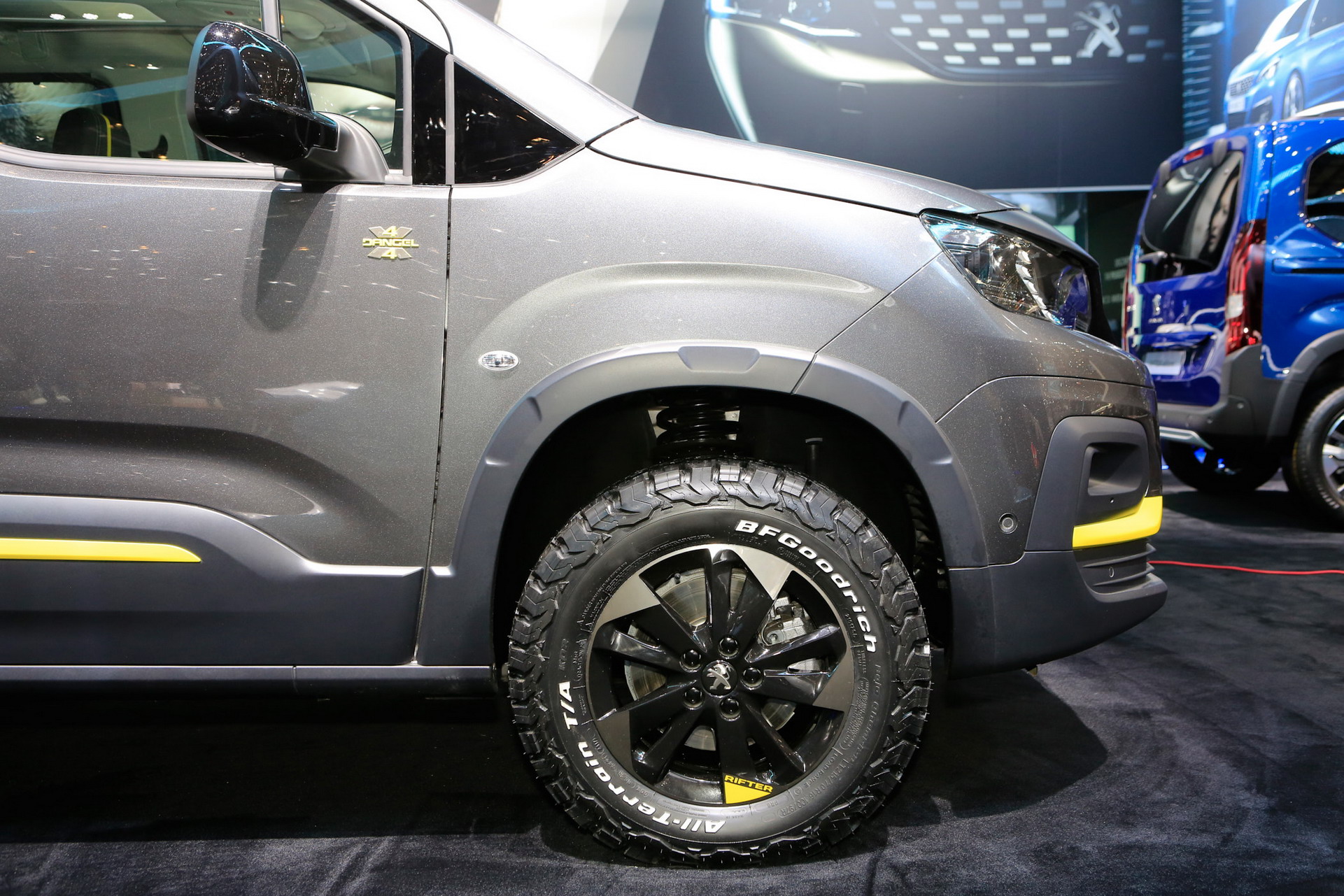 Peugeot-Rifter-4x4-C8 Peugeot Rifter 4×4 Concept Takes The French Van Off The Beaten Path | Geneva Images