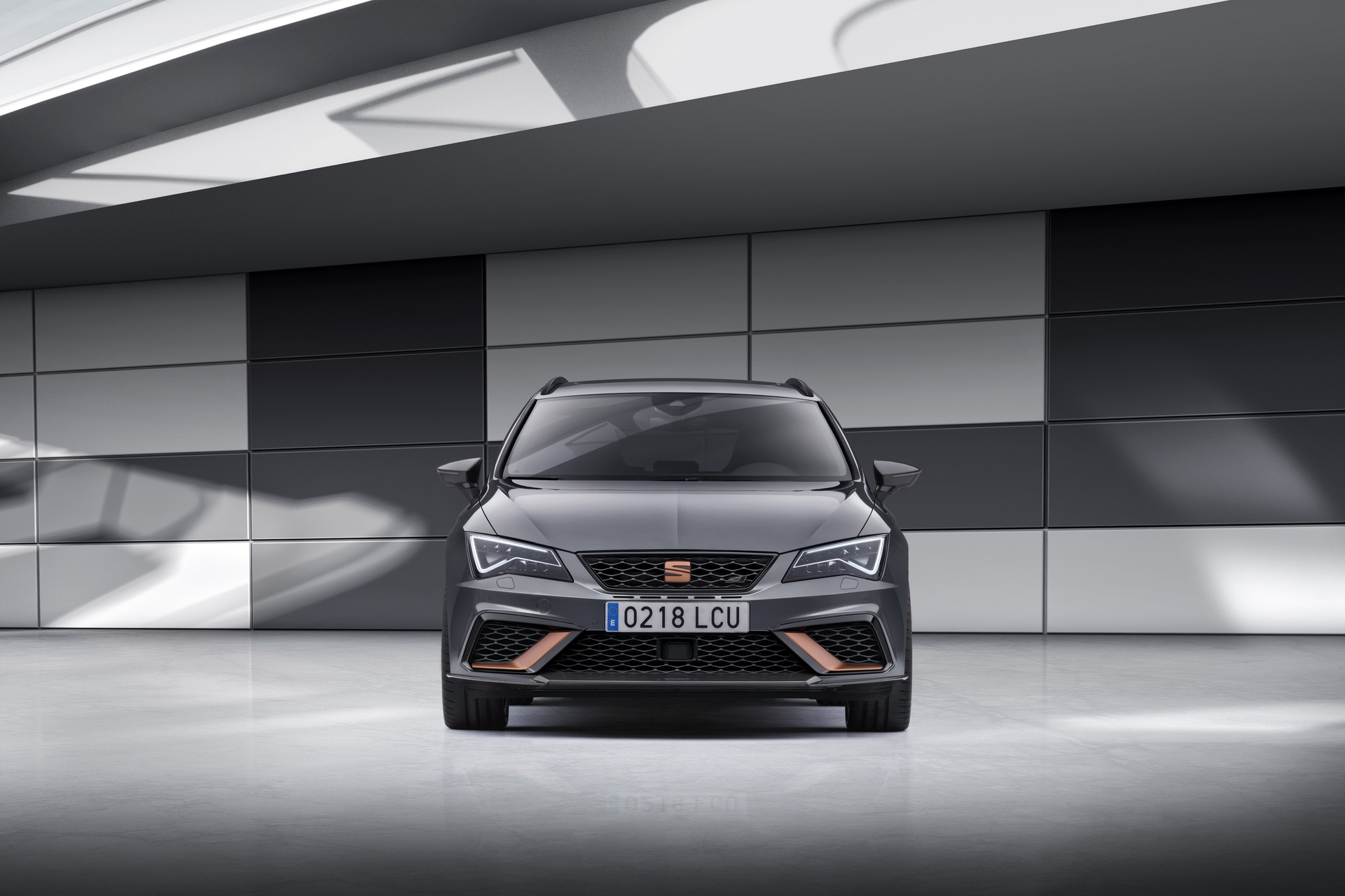 SEAT_LeonSTR_CUPRA_03 Seat Launches Cupra Brand With A 300PS Ateca SUV