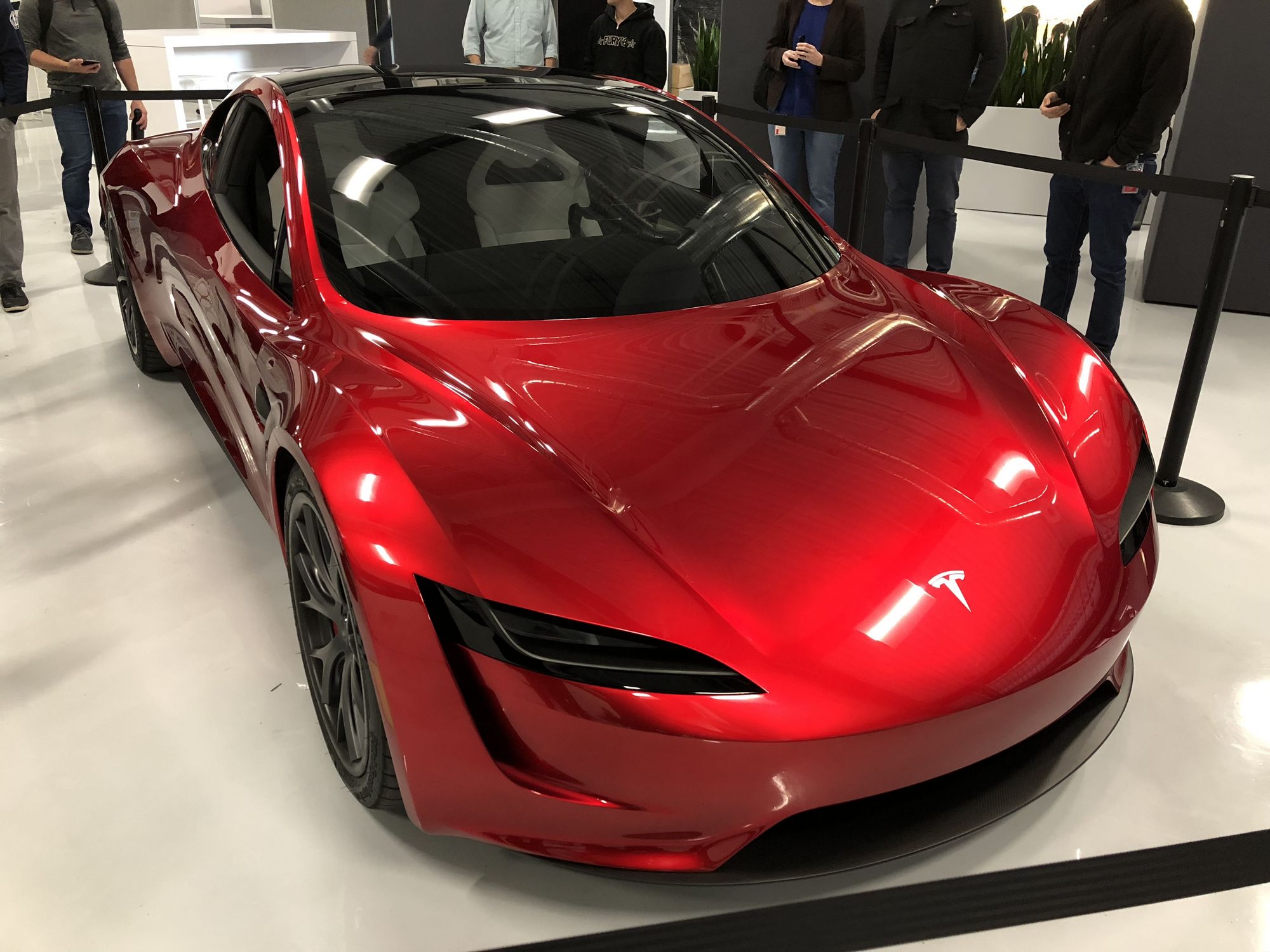Tesla-Roadster-1 New Tesla Roadster Looks Simply Stunning Under The Right Light