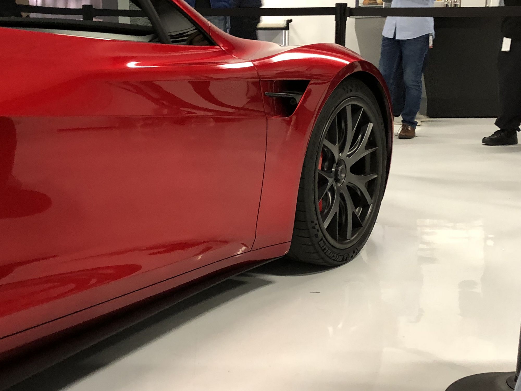 Tesla-Roadster-2 New Tesla Roadster Looks Simply Stunning Under The Right Light