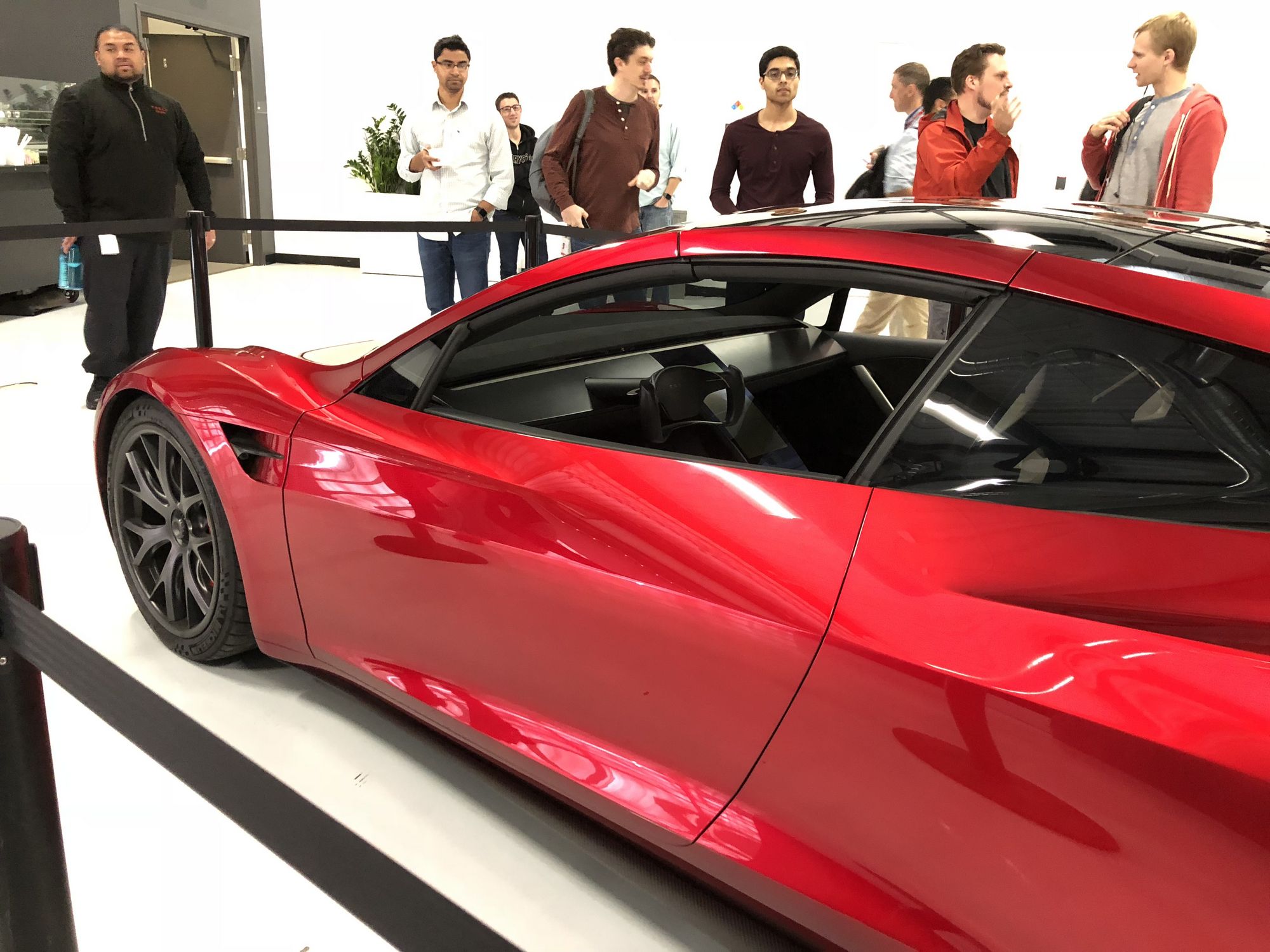 Tesla-Roadster-8 New Tesla Roadster Looks Simply Stunning Under The Right Light