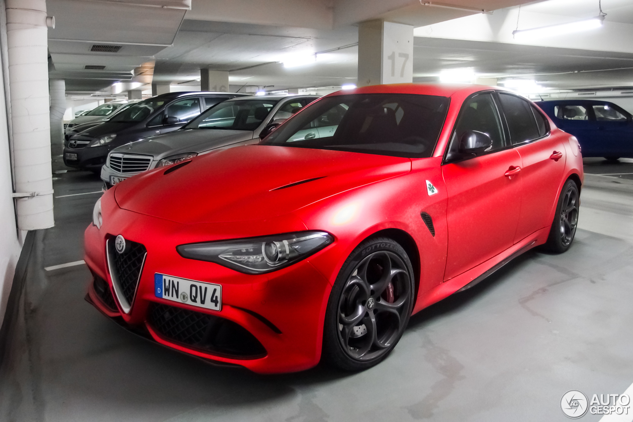 alfa-giulia-qv-matte-red-spotted-6 Is Matte Red Alfa Romeo Giulia Quadrifoglio Awesome Or What?