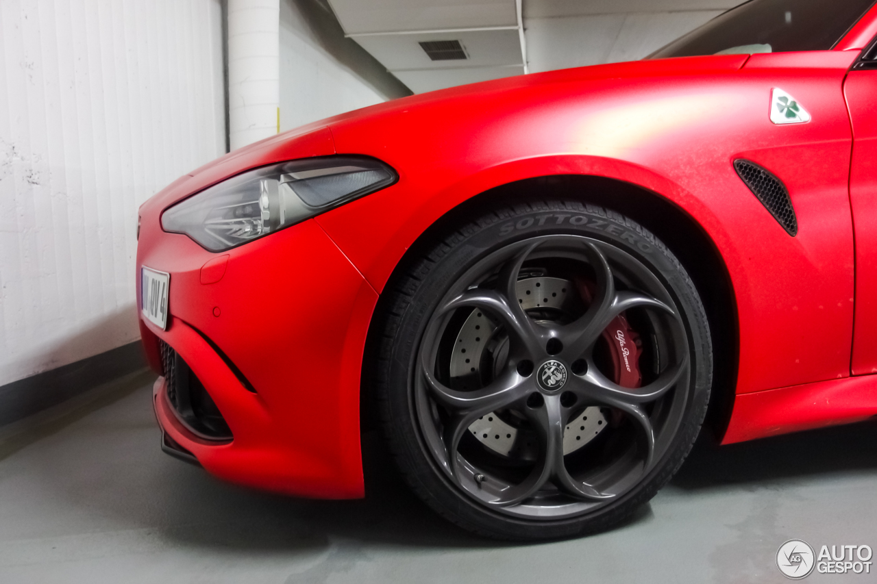 alfa-giulia-qv-matte-red-spotted-8 Is Matte Red Alfa Romeo Giulia Quadrifoglio Awesome Or What?