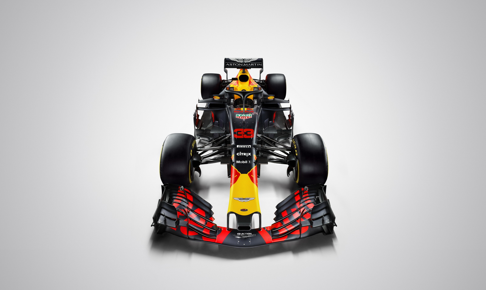 aston-martin-2018-geneva-motor-show-2 Aston Martin Bringing Its Road And Race Cars To Geneva