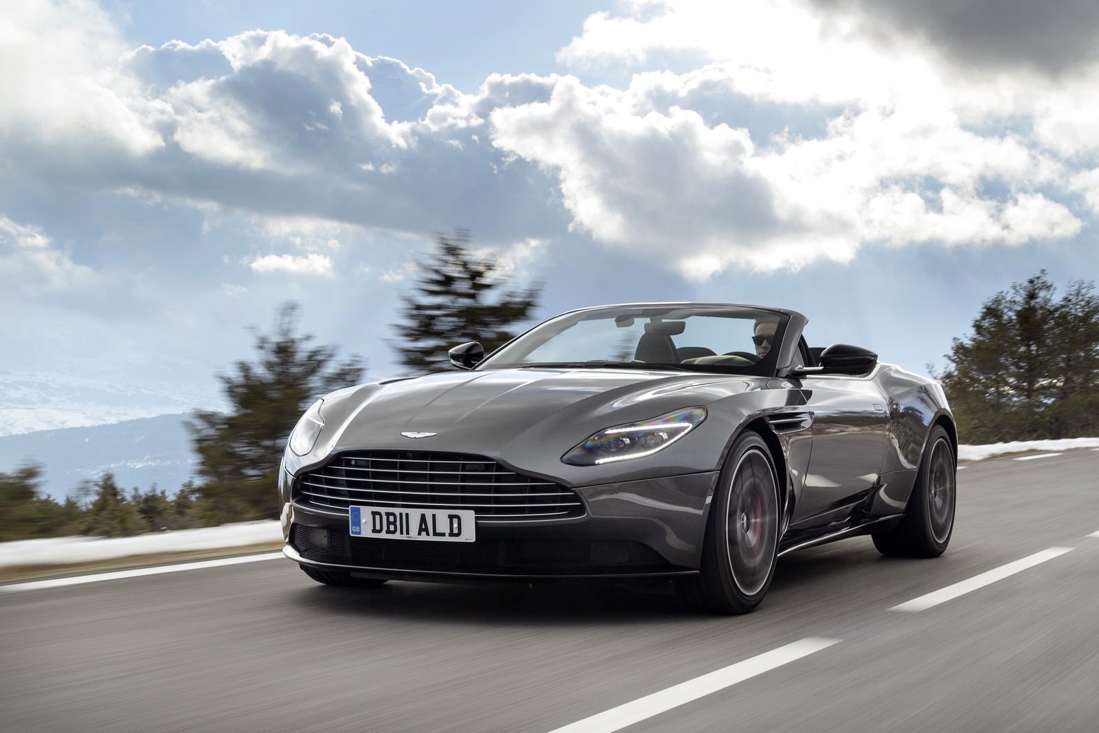 aston-martin-2018-geneva-motor-show-7 Aston Martin Bringing Its Road And Race Cars To Geneva