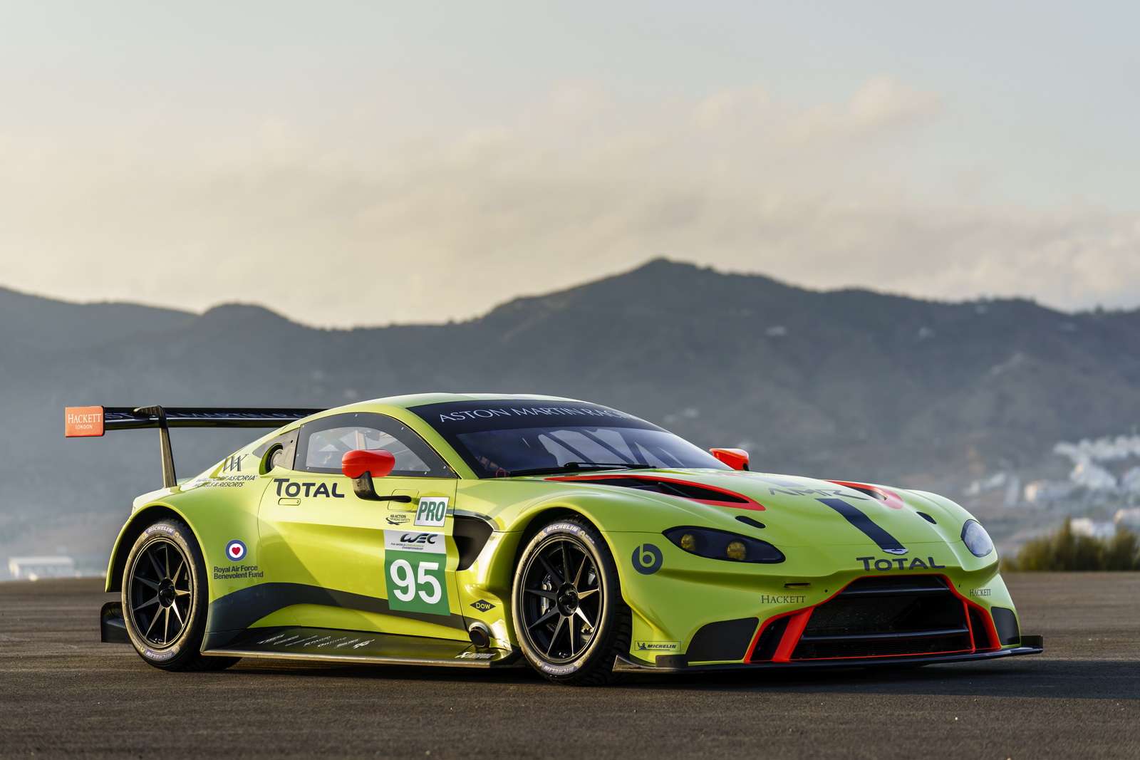 aston-martin-2018-geneva-motor-show-8 Aston Martin Bringing Its Road And Race Cars To Geneva