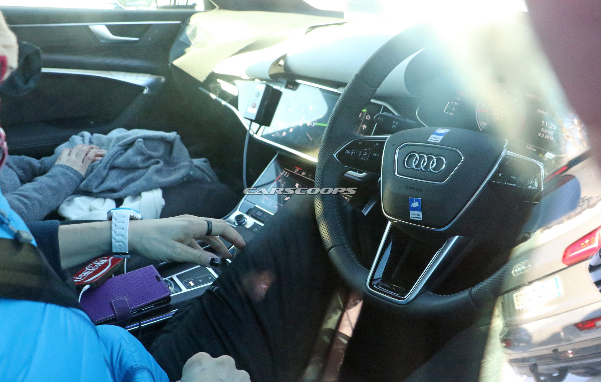 audi-a6-avant-spied-inside-out-1 2019 Audi A6 Interior Shots Reveal A7-Like Dashboard