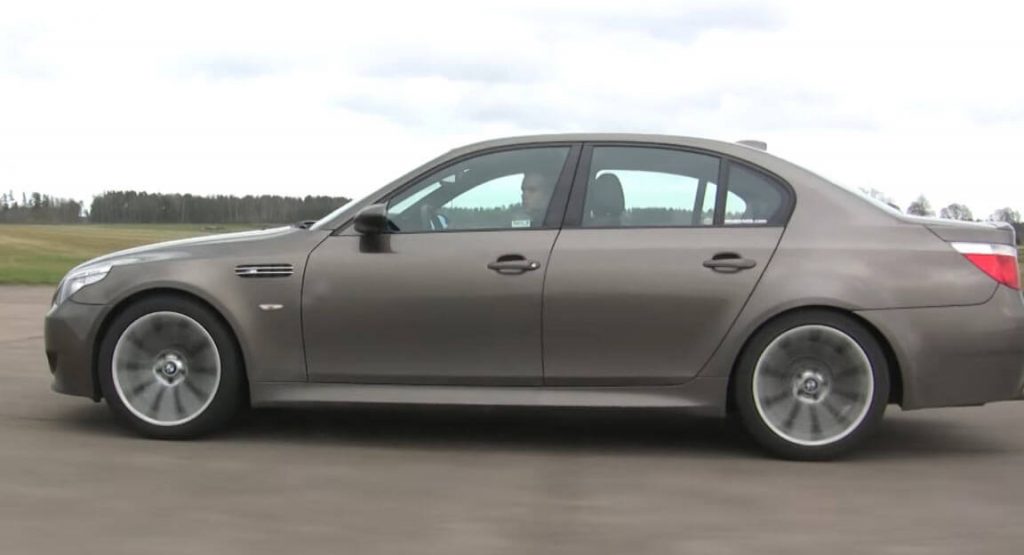  BMW M5 E60 Takes On Lamborghini Gallardo In Fight Of The V10s