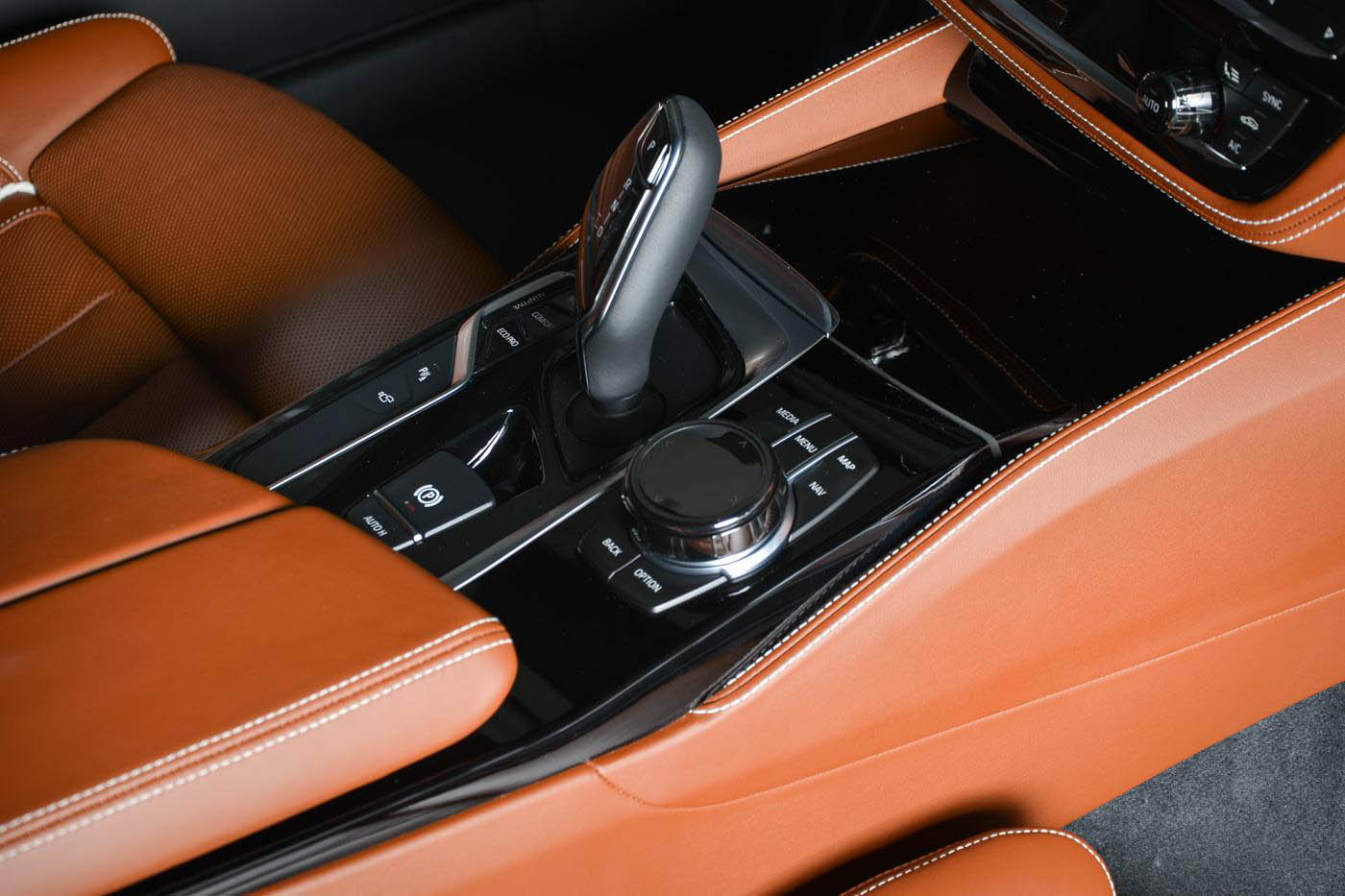 bmw-m550i-xdrive-m-performance-16 With A BMW M550i xDrive This Good, Who Needs An M5?